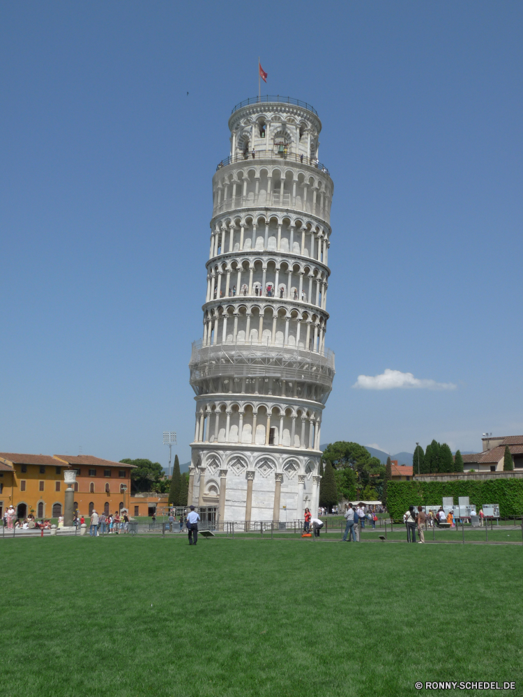 Der schiefe Turm von Pisa Architektur Gebäude Turm Universität Himmel Palast Wahrzeichen Stadt Reisen Denkmal Haus historischen alt Schloss Antike Geschichte Tourismus berühmte Hochschule Spalte Stein Struktur Residenz Kirche historische Kuppel Kultur Religion aussenansicht Kathedrale Gras mittelalterliche Tourist Königliche Platz Regierung Büro Hauptstadt Kapitol Bau Stadt Baum Mauer Politik Flag Fenster traditionelle Sommer Museum Park Spalten Marmor England Kunst Fassade Fluss Tempel Urban Roman Wolke Vereinigte Moschee Stadtansicht Gebäude Bogen nationalen Statue Glocke architecture building tower university sky palace landmark city travel monument house historic old castle ancient history tourism famous college column stone structure residence church historical dome culture religion exterior cathedral grass medieval tourist royal place government office capital capitol construction town tree wall politics flag window traditional summer museum park columns marble england art facade river temple urban roman cloud united mosque cityscape buildings arch national statue bell