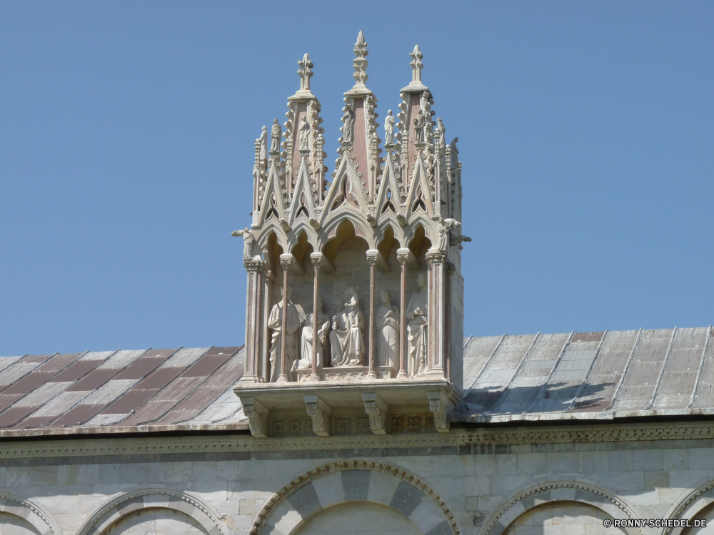 Der schiefe Turm von Pisa Kathedrale Architektur Kirche Turm Gebäude Religion Tourismus Wahrzeichen Geschichte England historischen Himmel Stadt Antike Reisen berühmte alt historische Stein Tourist Denkmal religiöse Fassade Uhr mittelalterliche Katholische St Attraktion Stadt Gottesdienst Palast glauben Gebäude Urlaub Platz aussenansicht Stil Glocke Statue Kapelle Erbe Kultur Bogen Platz heilig Struktur groß Kuppel Haus Tempel Kloster Dame Abtei Turmspitze Katholizismus Königreich Symbol beten Marmor St. Hauptstadt Gott Vereinigte Stadtansicht Fluss Besuchen Sie Bau Ziel traditionelle Nacht cathedral architecture church tower building religion tourism landmark history england historic sky city ancient travel famous old historical stone tourist monument religious facade clock medieval catholic st attraction town worship palace faith buildings vacation place exterior style bell statue chapel heritage culture arch square holy structure great dome house temple monastery dame abbey spire catholicism kingdom symbol pray marble saint capital god united cityscape river visit construction destination traditional night