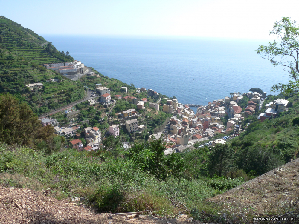 Cinque Terre Kap Meer Küstenlinie Landschaft Küste Ozean Wasser Vorgebirge Berg Küste Strand natürliche Höhe Ufer Fels Himmel Reisen geologische formation Insel Baum Sommer Urlaub Sonne Hügel Berge Tourismus Bucht im freien Stein Felsen am Meer Klippe friedliche Wolke seelandschaft landschaftlich Urlaub Panorama Wald felsigen Sand Wellen Stadt Szenerie Pazifik Stadt Park im freien Tropischer am See Tag sonnig Gras Wetter Küste See Haus Horizont Fluss Bäume Inseln Panorama Welle Ruhe Landschaften Architektur Wolken Wildnis Gebäude Dorf Barrier Umgebung natürliche Sonnenuntergang cape sea shoreline landscape coast ocean water promontory mountain coastline beach natural elevation shore rock sky travel geological formation island tree summer vacation sun hill mountains tourism bay outdoor stone rocks seaside cliff peaceful cloud seascape scenic holiday panorama forest rocky sand waves town scenery pacific city park outdoors tropical lakeside day sunny grass weather coastal lake house horizon river trees islands panoramic wave calm scenics architecture clouds wilderness building village barrier environment natural sunset