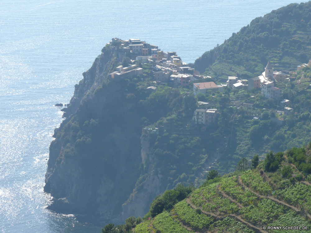 Cinque Terre geologische formation Klippe Vorgebirge natürliche Höhe Berg Landschaft Wasser Meer Berge Küste Himmel Fels Reisen landschaftlich Hügel Ozean Küste Szenerie Tourismus Urlaub Park Fluss Sommer Strand See Bereich Wildnis hoch Panorama Schnee Felsen Bucht Baum im freien Urlaub Wald Szene Insel Wolke nationalen felsigen Tal sonnig Ufer Sonne Spitze Wolken im freien natürliche Stein Bäume Küstenlinie Tourist Horizont Ziel Kap friedliche Panorama Landschaften Gletscher Süden Linie Luftbild seelandschaft Tag ruhige Umgebung Sand Gras Wetter Nach oben Entwicklung des ländlichen Schlucht geological formation cliff promontory natural elevation mountain landscape water sea mountains coast sky rock travel scenic hill ocean coastline scenery tourism vacation park river summer beach lake range wilderness high panorama snow rocks bay tree outdoor holiday forest scene island cloud national rocky valley sunny shore sun peak clouds outdoors natural stone trees shoreline tourist horizon destination cape peaceful panoramic scenics glacier south line aerial seascape day tranquil environment sand grass weather top rural canyon