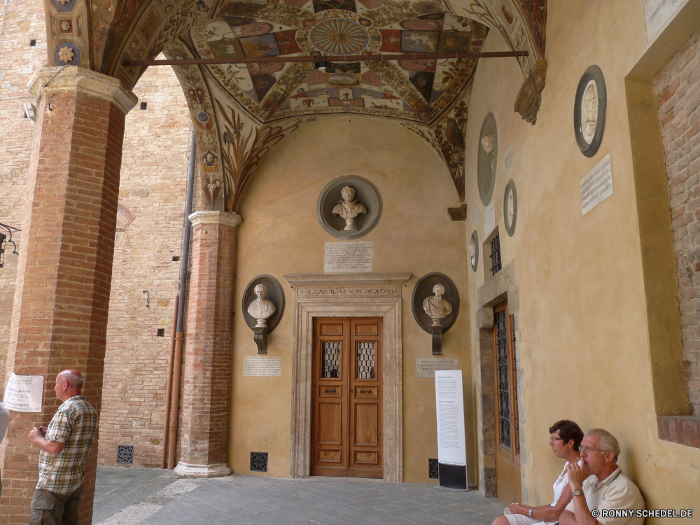 Siena Architektur Gebäude Kirche Religion Gewölbe Vorraum Kathedrale Fassade alt Bogen Geschichte Antike Dach Tür historischen Katholische Denkmal Stadt Tourismus historische Wahrzeichen Halle Reisen religiöse Stein Fenster Eingang Schutzüberzug mittelalterliche Kultur Palast Spalte Mauer Kunst berühmte Kloster Struktur Haus Bögen heilig architektonische Gott Innenraum Kreuz aussenansicht Bespannung Kapelle Moschee Skulptur Residenz Gottesdienst glauben Licht Decke beten Detail Stadt Altar traditionelle heilig Tor Erbe Spiritualität Gebäude Platz Tourist Turm Gebet St. Dekoration Kuppel Katholizismus Eintrag Festung Urban religiöse Residenz dekoriert Statue Backstein Tempel Jahrgang Platz Basilika Antik Marmor Bau spirituelle Hauptstadt Ziel Straße Innenseite Wohnung architecture building church religion vault anteroom cathedral facade old arch history ancient roof door historic catholic monument city tourism historical landmark hall travel religious stone window entrance protective covering medieval culture palace column wall art famous monastery structure house arches holy architectural god interior cross exterior covering chapel mosque sculpture residence worship faith light ceiling pray detail town altar traditional sacred gate heritage spirituality buildings place tourist tower prayer saint decoration dome catholicism entry fortress urban religious residence decorated statue brick temple vintage square basilica antique marble construction spiritual capital destination street inside dwelling