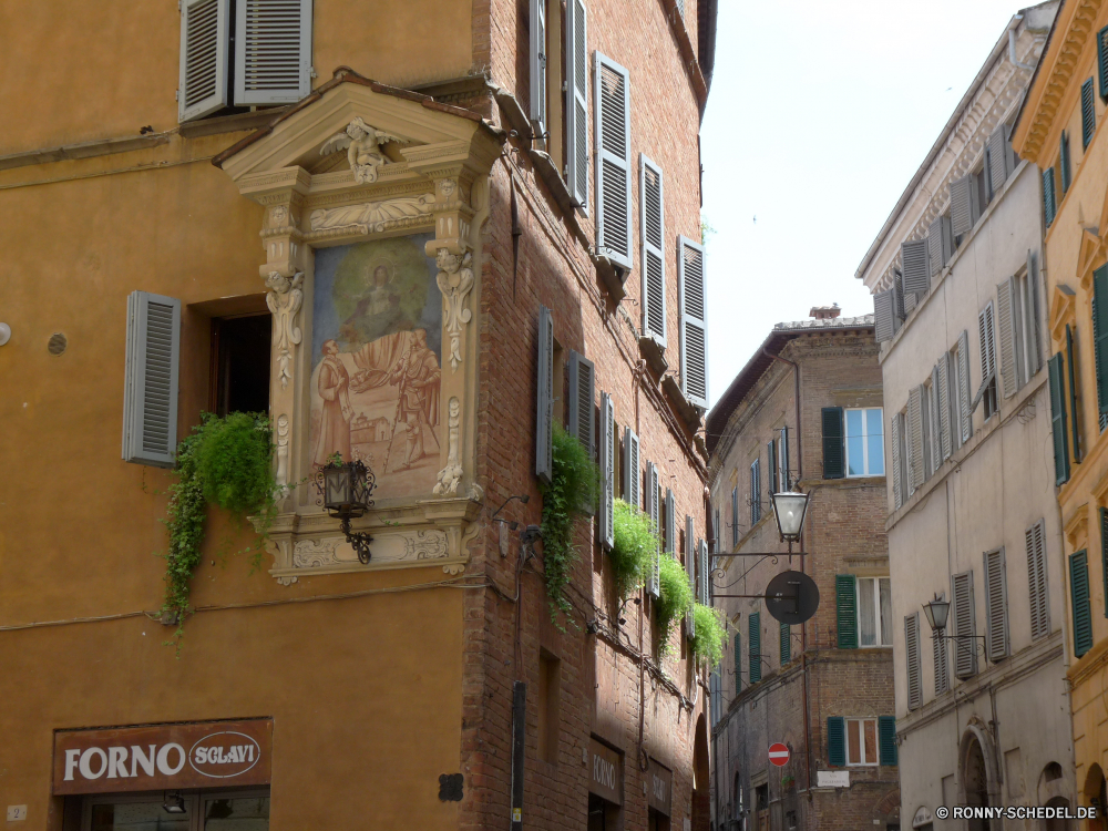 Siena Balkon Architektur Gebäude Stadt Struktur alt Straße Haus Stadt Urban Gebäude Reisen Fassade Windows Tourismus aussenansicht Fenster historischen Antike Geschichte Stein Backstein Häuser Universität historische Turm Mauer architektonische Tourist Himmel Wahrzeichen Bau Startseite Stadtansicht Dach Palast Kirche mittelalterliche Auslöser Bogen Dorf Innenstadt Ziel Wohnung Büro Residenz traditionelle Typische Hochschule Lampe Zeile berühmte moderne Fensterläden Detail Szene Attraktion Klassische Jahrgang Urlaub Platz schmale Häuser Antik Immobilien Real Zentrum Brücke Platz Neu Szenerie Kunst Gasse Glas Wohnung balcony architecture building city structure old street house town urban buildings travel facade windows tourism exterior window historic ancient history stone brick houses university historical tower wall architectural tourist sky landmark construction home cityscape roof palace church medieval shutter arch village downtown destination apartment office residence traditional typical college lamp row famous modern shutters detail scene attraction classic vintage vacation square narrow homes antique estate real center bridge place new scenery art alley glass dwelling