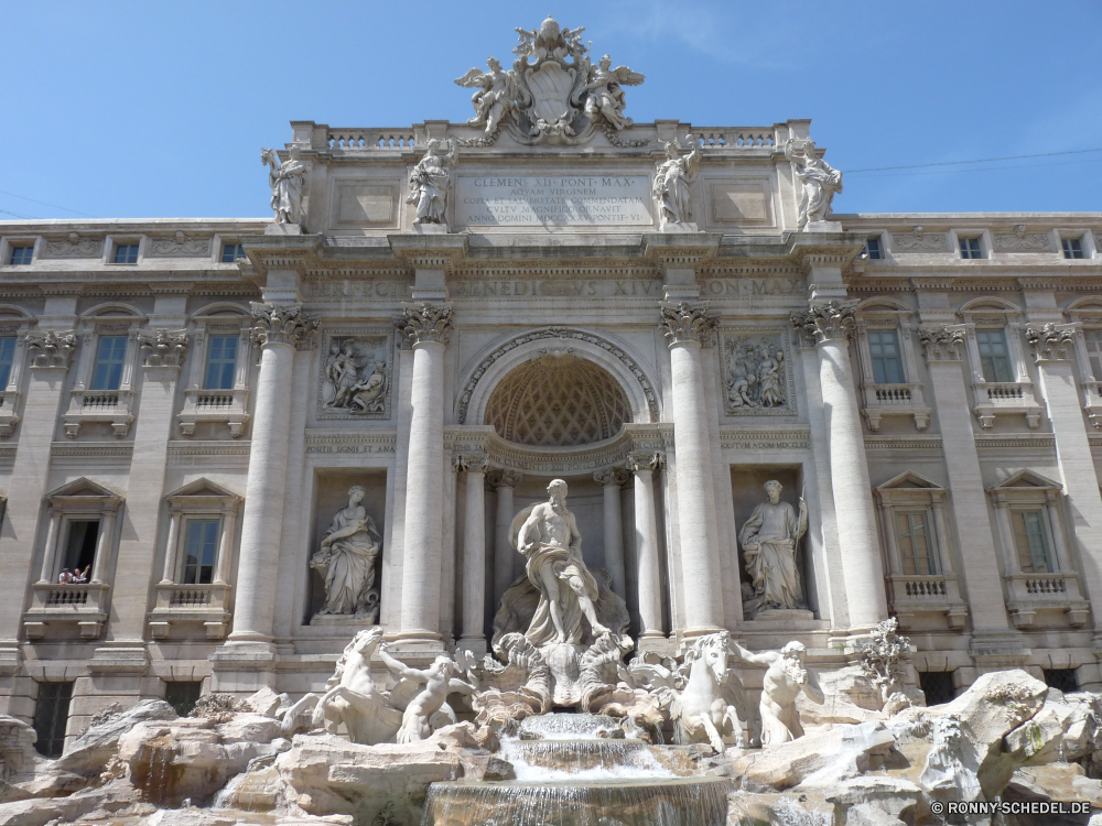 Rom Brunnen Struktur Architektur Fassade Gebäude Palast Wahrzeichen Spalte Denkmal Reisen historischen Residenz Tourismus Statue Stadt berühmte Bogen Haus Antike Geschichte Skulptur Triumphbogen Gedenkstätte Himmel Tourist alt Kirche Marmor Stein barocke Tempel Religion historische Stadt Kunst Attraktion aussenansicht Wohnung Hauptstadt Kathedrale Museum Platz verzieren Königliche Kultur Flag Roman glauben Gebäude Ziel Kuppel Besichtigungen Urban Bau religiöse Straße Altar Kloster künstlerische Tor König Sommer Backstein Klassische Park Sanitär-Befestigung Wasser Dekoration Urlaub Turm Nacht fountain structure architecture facade building palace landmark column monument travel historic residence tourism statue city famous arch house ancient history sculpture triumphal arch memorial sky tourist old church marble stone baroque temple religion historical town art attraction exterior dwelling capital cathedral museum square ornate royal culture flag roman faith buildings destination dome sightseeing urban construction religious street altar monastery artistic gate king summer brick classic park plumbing fixture water decoration holiday tower night