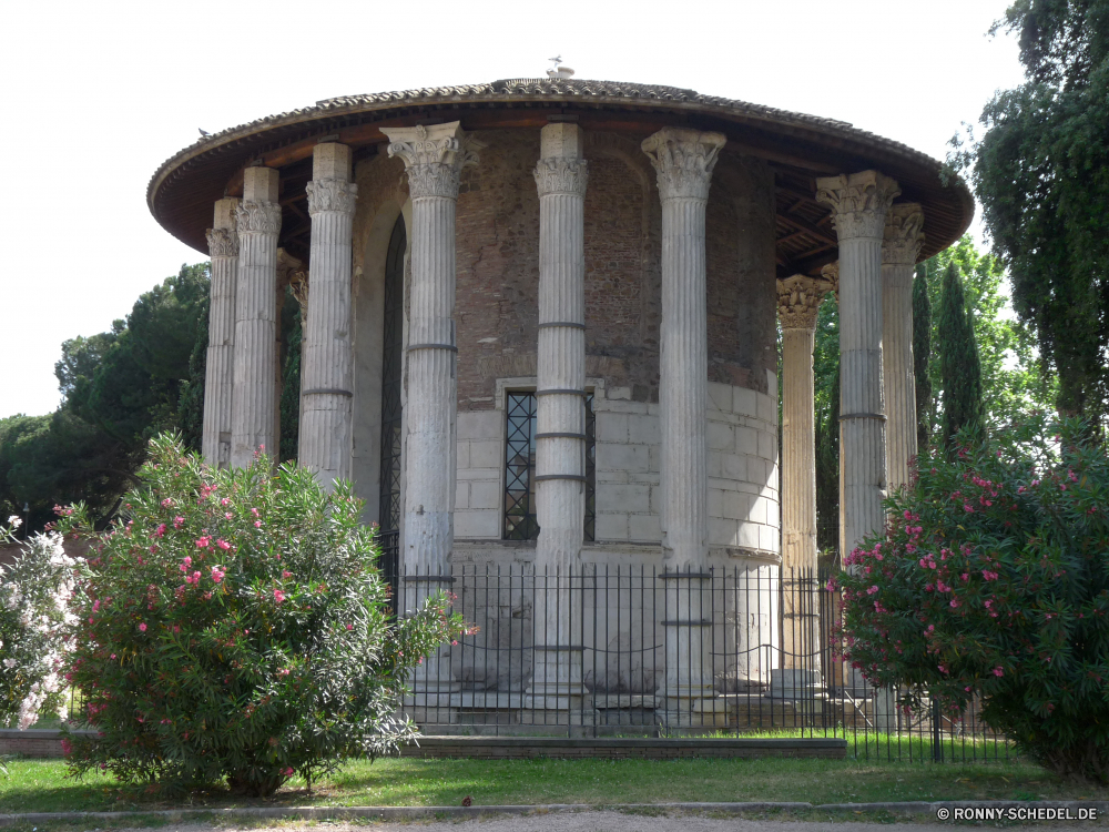 Rom Architektur Gebäude Spalte Fassade Wahrzeichen Denkmal Statue Haus Antike Tourismus Reisen Tempel Stadt Struktur Stein berühmte Himmel Geschichte Palast Lattenzaun historischen Villa Zaun Kuppel Regierung historische alt Park Hauptstadt Spalten Residenz Politik Kultur Roman Garten Attraktion Balkon aussenansicht Klassische Universität Vereinigte Kirche Barrier Flag Gericht Marmor architektonische Skulptur Bogen Gras Bau Bundesrepublik Immobilien Stadt Straße nationalen Religion Präsident Zentrum Startseite Ruine Gesetz Symbol Staaten uns Real Gestaltung Hügel Bäume obersten Säulen Behörde Baum Wohn macht Obstruktion Festung Museum architecture building column facade landmark monument statue house ancient tourism travel temple city structure stone famous sky history palace picket fence historic villa fence dome government historical old park capital columns residence politics culture roman garden attraction balcony exterior classical university united church barrier flag court marble architectural sculpture arch grass construction federal estate town street national religion president center home ruin law symbol states us real design hill trees supreme pillars authority tree residential power obstruction fortress museum