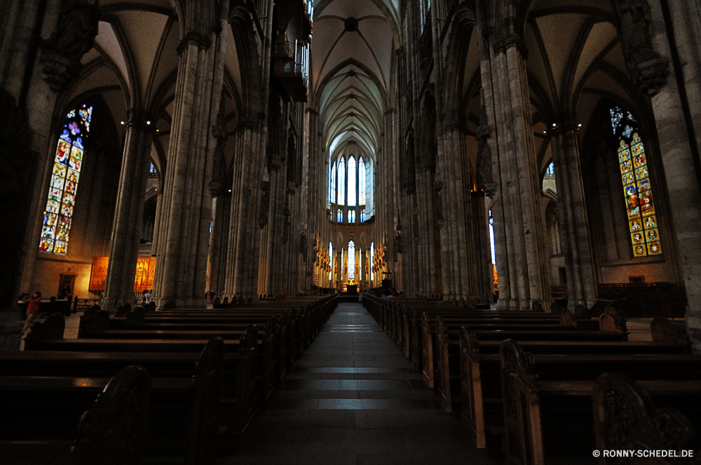 Kölner Dom Kathedrale Kirche Architektur Religion Gebäude Katholische alt religiöse Wahrzeichen historischen Altar berühmte heilig Reisen Antike mittelalterliche Katholizismus Innenraum Gott glauben Kapelle Tourismus Turm St Stadt Geschichte Stein Gottesdienst St. Fenster Struktur Denkmal Bogen historische Gewölbe beten Kunst Gebet England Spalte Kreuz Innenseite Detail Abtei Basilika Dach architektonische Bögen Tourist Glas Stadt Kultur Platz Himmel Licht Decke heilig Weltanschauung befleckt hoch Dekoration Urlaub Erbe Tempel Spiritualität Attraktion aussenansicht Jahrgang Platz Halle Kirchen Urban Palast Besichtigungen Eingang Kuppel Fassade Skulptur Tür Gold Indoor Orgel cathedral church architecture religion building catholic old religious landmark historic altar famous holy travel ancient medieval catholicism interior god faith chapel tourism tower st city history stone worship saint window structure monument arch historical vault pray art prayer england column cross inside detail abbey basilica roof architectural arches tourist glass town culture place sky light ceiling sacred belief stained high decoration vacation heritage temple spirituality attraction exterior vintage square hall churches urban palace sightseeing entrance dome facade sculpture door gold indoor organ