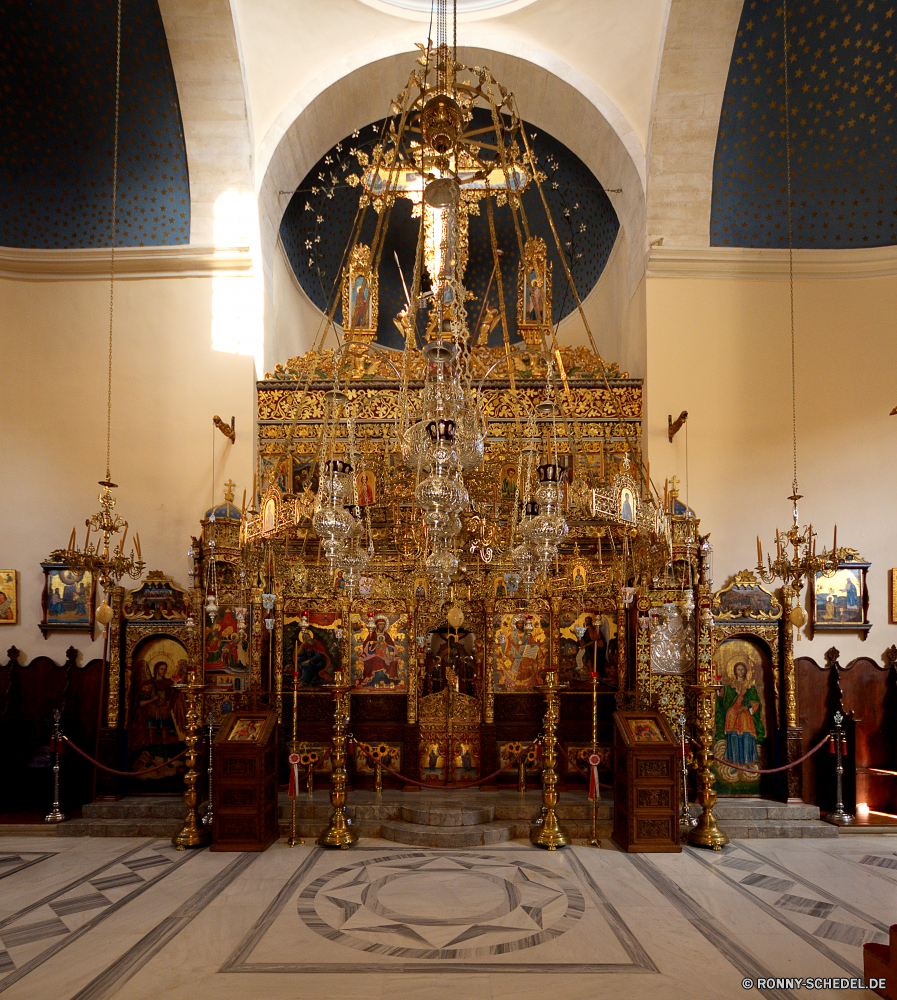 Agia Triada Tzagaroli Monastery Kronleuchter Thron Altar Architektur Religion lighting fixture Struktur Stuhl des Staates Kirche Leuchte Kathedrale Geschichte Stuhl alt Tempel Reisen Gebäude Kultur Stadt Wahrzeichen religiöse Palast Gold historischen Statue Denkmal Tourismus Skulptur Sitz traditionelle Nacht heilig Antike Gott berühmte Kuppel Gottesdienst Spiritualität Halle historische Platz Himmel Turm Kunst Golden Stein Orthodoxe Katholische beten Platz Innenraum Licht Osten St. glauben Möbel Tourist St Hauptstadt Kreuz Haus heilig Museum Urlaub Gebet spirituelle Schrein Katholizismus Detail Szene Kloster Backstein aussenansicht Innenseite Straße Antik Stadt Stil Dekoration Retter Kuppel Basilika Urban Kapelle Fenster Lichter Dach verzieren Farbe Spalte chandelier throne altar architecture religion lighting fixture structure chair of state church fixture cathedral history chair old temple travel building culture city landmark religious palace gold historic statue monument tourism sculpture seat traditional night holy ancient god famous dome worship spirituality hall historical place sky tower art golden stone orthodox catholic pray square interior light east saint faith furniture tourist st capital cross house sacred museum holiday prayer spiritual shrine catholicism detail scene monastery brick exterior inside street antique town style decoration savior cupola basilica urban chapel window lights roof ornate color column