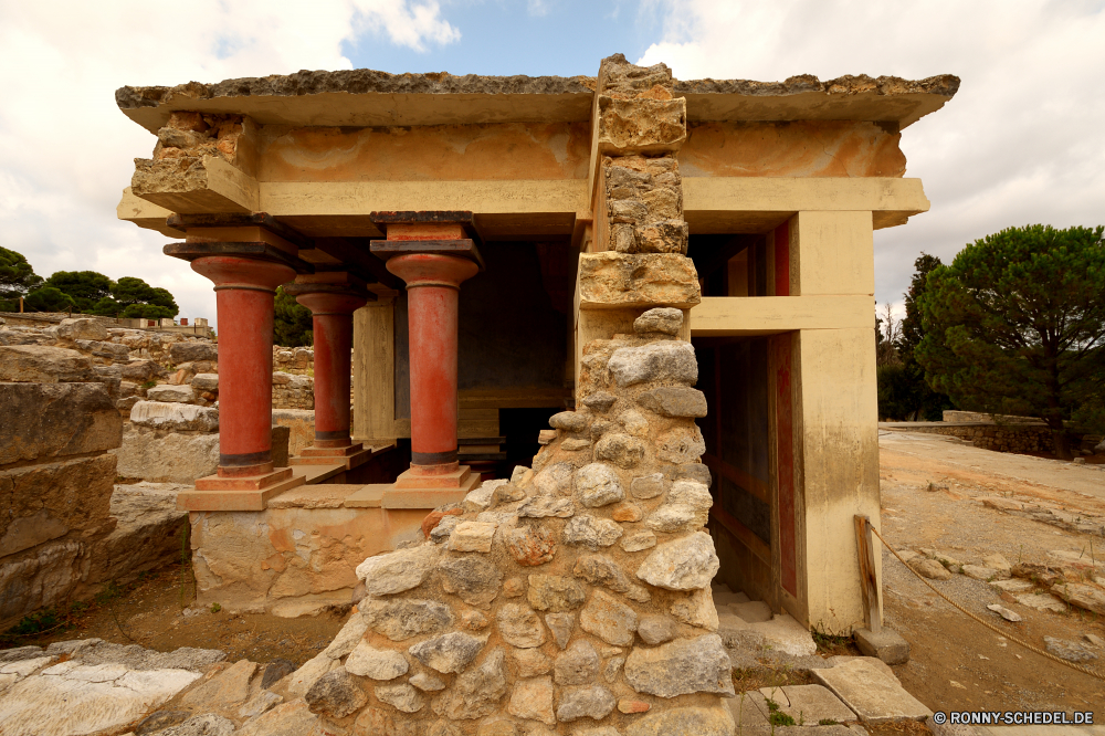 Palast von Knossos Spalte Tempel Antike Stein Architektur Geschichte alt Denkmal Ruine Ruine Backstein historischen Kultur Tourismus Gebäude Wahrzeichen Mauer Religion Reisen historische Stadt berühmte Baumaterial Fels Zivilisation Archäologie Antik traditionelle Vergangenheit Himmel Struktur Bau Turkei Klassische Stadt Tourist Website Marmor Grab Osten aussenansicht Spalten Kirche Erbe Skulptur Roman Welt Gottesdienst Schloss Platz Statue Säule Kunst architektonische Reiseziele Haus Unterstützung nationalen Landschaft Antiquitäten Grab Museum Eingang Spiritualität Steine Felsen religiöse Berg Akropolis Urlaub ruiniert Schnitzerei Fassade in der Nähe Gott Tür Hügel im freien Park Dach Fenster ruhige Turm column temple ancient stone architecture history old monument ruins ruin brick historic culture tourism building landmark wall religion travel historical city famous building material rock civilization archeology antique traditional past sky structure construction turkey classical town tourist site marble grave east exterior columns church heritage sculpture roman world worship castle place statue pillar art architectural destinations house support national landscape antiquities tomb museum entrance spirituality stones rocks religious mountain acropolis holiday ruined carving facade near god door hill outdoors park roof window tranquil tower