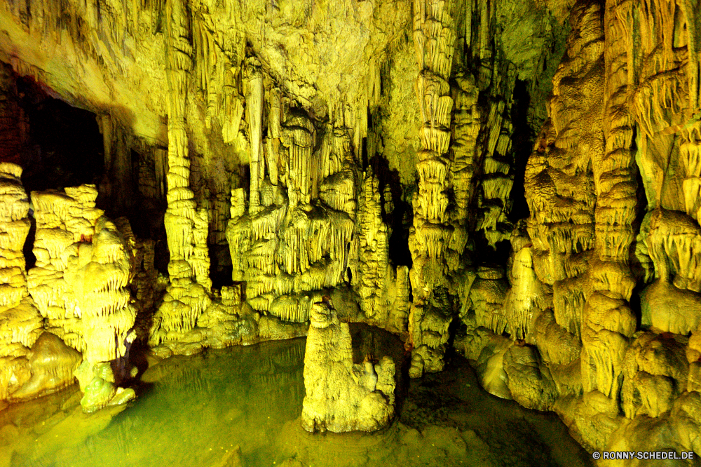 Zeus Höhle Wald Baum Höhle Herbst fallen Park geologische formation Bäume Landschaft Belaubung Blätter Saison Blatt Hölzer im freien gelb bunte natürliche Gasse landschaftlich Umgebung Holz Orange Szenerie friedliche Szene Golden Sonnenlicht Waldland Landschaft Zweige Sommer im freien hell Wandern Licht Gras Sonne alt Spalte Kofferraum Pfad Frühling Farben Reisen Pflanze Branch am Morgen Straße Land Entwicklung des ländlichen Jahreszeiten woody plant Birke saisonale Farbe Antike sonnig Gold Struktur Architektur Ökologie Tempel Tourismus Wanderweg Stein gelassene Tag historische Sonnenaufgang Grunge Rinde Fluss Gebäude Wanderweg Kunst Fels Wasser üppige Mysterium southern beech Garten Frieden Muster Geschichte vascular plant Berg Laubgehölze schon früh Nebel Palast Art und Weise Textur zu Fuß Fuß Braun Neu mystische Sonnenuntergang Schatten Reflexion forest tree cave autumn fall park geological formation trees landscape foliage leaves season leaf woods outdoors yellow colorful natural alley scenic environment wood orange scenery peaceful scene golden sunlight woodland countryside branches summer outdoor bright hiking light grass sun old column trunk path spring colors travel plant branch morning road country rural seasons woody plant birch seasonal color ancient sunny gold structure architecture ecology temple tourism trail stone serene day historical sunrise grunge bark river building footpath art rock water lush mystery southern beech garden peace pattern history vascular plant mountain deciduous early mist palace way texture walk walking brown new mystic sunset shadow reflection