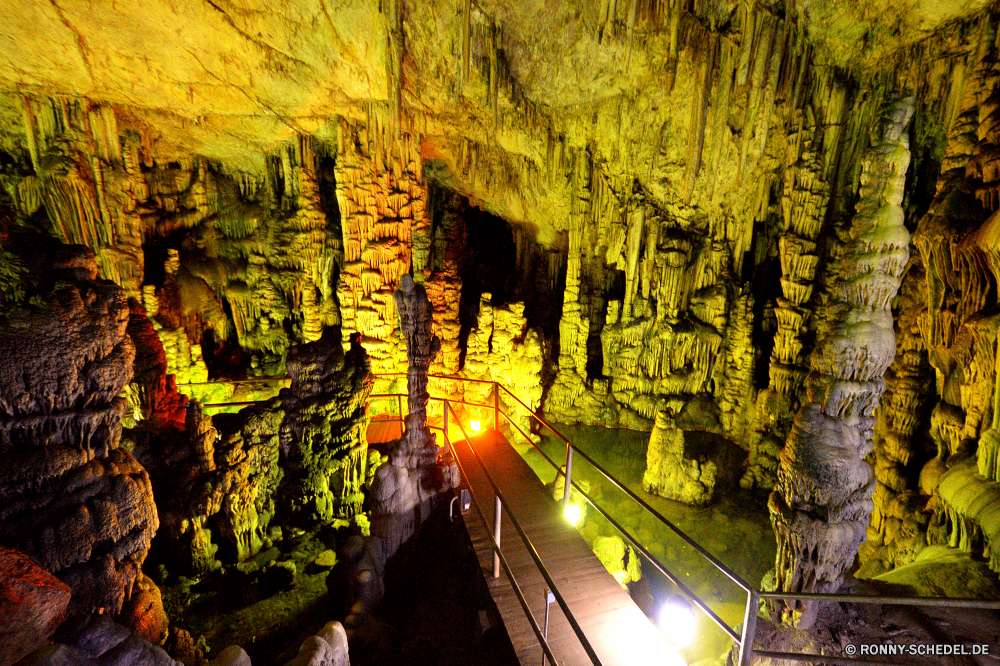 Zeus Höhle Wald Herbst Baum fallen Park Bäume Landschaft Belaubung Saison Blätter gelb Blatt Orange Höhle Hölzer bunte Holz Szenerie Szene natürliche Farben landschaftlich im freien Golden geologische formation Zweige friedliche Landschaft Sonne Licht Branch Pflanze Kofferraum hell Pfad Waldland Umgebung Land am Morgen Straße Gasse Sonnenlicht Birke saisonale Wandern Land Farbe Acryl Entwicklung des ländlichen Gold im freien Sumpf Beleuchtung Frühling Art und Weise Wasser Wanderweg Tag Jahreszeiten Nebel Sommer Fluss Feuchtgebiet Gras Braun See nebligen Nebel Reisen sonnig Apparat Reflexion Ahorn Garten Neu Himmel Sonnenaufgang alt ruhige Flora Fuß Grunge gelassene Perspektive woody plant lebendige Vorbau Textur warm Tourismus Ruhe lebendige Mysterium Struktur zu Fuß Wildnis Gebäude Ökologie Rinde forest autumn tree fall park trees landscape foliage season leaves yellow leaf orange cave woods colorful wood scenery scene natural colors scenic outdoors golden geological formation branches peaceful countryside sun light branch plant trunk bright path woodland environment land morning road alley sunlight birch seasonal hiking country color acrylic rural gold outdoor swamp lighting spring way water footpath day seasons mist summer river wetland grass brown lake misty fog travel sunny apparatus reflection maple garden new sky sunrise old tranquil flora walking grunge serene perspective woody plant vivid stem texture warm tourism calm vibrant mystery structure walk wilderness building ecology bark