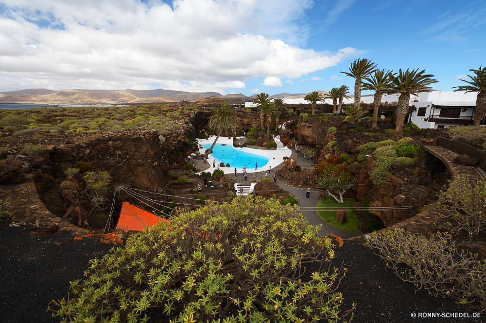 Lanzarote Landschaft Berg Baum Himmel Resort Reisen Hügel Tourismus Wald Tal Szenerie Berge Wolke Sommer landschaftlich Gebäude Park Entwicklung des ländlichen im freien Bäume Wolken Gras Fluss Stein Architektur Fels Hügel Landschaft Land im freien Stadt Wildnis Haus Garten Hochland Häuser Dorf Dach sonnig friedliche Szene Tourist Pflanze Wiese Wandern Umgebung Antike Ziel alt Stadt historischen Feld nationalen Urlaub Bereich Kirche Labyrinth Spitze mittelalterliche hoch idyllische natürliche See woody plant Horizont Schlucht Struktur Land Herbst Landwirtschaft Urban Wasser Landschaften Panorama Gebäude Schloss fallen ruhige Wahrzeichen Sonne vascular plant Frühling Meer Stroh Pfad traditionelle Farbe Straße Küste Geschichte Klippe landscape mountain tree sky resort travel hill tourism forest valley scenery mountains cloud summer scenic building park rural outdoor trees clouds grass river stone architecture rock hills countryside country outdoors city wilderness house garden highland houses village roof sunny peaceful scene tourist plant meadow hiking environment ancient destination old town historic field national vacation range church maze peak medieval high idyllic natural lake woody plant horizon canyon structure land autumn agriculture urban water scenics panorama buildings castle fall tranquil landmark sun vascular plant spring sea thatch path traditional color road coast history cliff