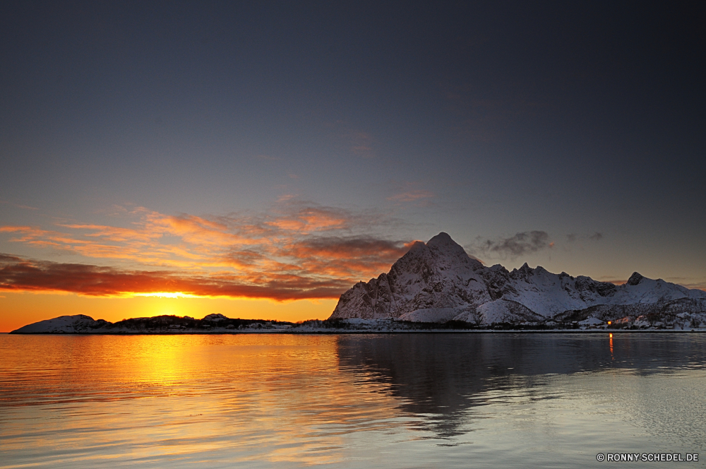 Kabelvag Strand Himmel Wasser Meer Sonne Ozean Landschaft See Sonnenuntergang Wolken Sommer Sand Küste Wolke Reisen Berg Insel Reflexion Ufer Tropischer landschaftlich Horizont Küste Sonnenaufgang Tourismus Fels Dämmerung Urlaub Körper des Wassers Bucht Ruhe Szene Baum Schiff Szenerie Welle Sterne im freien friedliche Boot Entspannen Sie sich Felsen Kontur Berge Himmelskörper Morgenröte Licht Schiff sonnig seelandschaft Wetter Sonnenlicht Umgebung Orange Küstenlinie Paradies idyllische Farbe Fluss ruhige Kap Wald Landschaften im freien Klippe natürliche Sonnenschein Wellen dunkel Wahrzeichen Landschaften Land Surf 'Nabend Tag gelassene Urlaub am Morgen Bäume dramatische Wolkengebilde Panorama Saison niemand bewölkt Stein Ziel Bereich Fischer Schnee Wrack gelb Küste Pazifik Sturm am See Palm Schiffswrack Frieden bunte romantische beach sky water sea sun ocean landscape lake sunset clouds summer sand coast cloud travel mountain island reflection shore tropical scenic horizon coastline sunrise tourism rock dusk vacation body of water bay calm scene tree ship scenery wave star outdoors peaceful boat relax rocks silhouette mountains celestial body dawn light vessel sunny seascape weather sunlight environment orange shoreline paradise idyllic color river tranquil cape forest scenics outdoor cliff natural sunshine waves dark landmark landscapes land surf evening day serene holiday morning trees dramatic cloudscape panorama season nobody cloudy stone destination range fisherman snow wreck yellow coastal pacific storm lakeside palm shipwreck peace colorful romantic