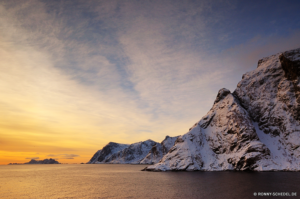 A i Lofoten Berg Landschaft Berge Bereich Himmel Gletscher Spitze Fels Reisen Schnee Wolken Felsen Sand landschaftlich Tourismus geologische formation Szenerie Wolke Klippe Stein Park natürliche Höhe hoch im freien Tal Wüste Geologie Urlaub kalt Hügel Boden Umgebung Sommer Alpen sonnig im freien nationalen Wandern felsigen Hochland Szene Land Winter Alpine Mount Wildnis Strand Vorgebirge Schlucht Wasser Baum Gipfeltreffen Klettern Linie Sonne Eis Erde Alp Wald Abenteuer Vulkan bewölkt See natürliche Urlaub ruhige Horizont Sonnenuntergang Höhe Klettern Wild Ozean Steigung Ziel Tourist MT Spitzen Wandern majestätisch Extreme Meer Panorama Reise Nach oben Insel Wetter Küste Fluss Bäume Trek Tag Aufstieg übergeben schneebedeckt Gelände Hügel Landschaften Kap Berg-Zelt Süden Sonnenaufgang Gras Land mountain landscape mountains range sky glacier peak rock travel snow clouds rocks sand scenic tourism geological formation scenery cloud cliff stone park natural elevation high outdoors valley desert geology vacation cold hill soil environment summer alps sunny outdoor national hiking rocky highland scene land winter alpine mount wilderness beach promontory canyon water tree summit climb line sun ice earth alp forest adventure volcano cloudy lake natural holiday tranquil horizon sunset altitude climbing wild ocean slope destination tourist mt peaks trekking majestic extreme sea panorama journey top island weather coast river trees trek day ascent pass snowy terrain hills scenics cape mountain tent south sunrise grass country