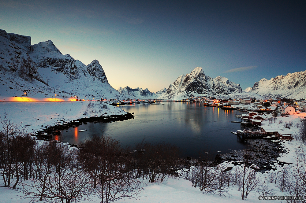 Reine See Berg Wasser Landschaft Himmel Berge Schnee Ufer Ozean am Wasser Wolken Reisen Reflexion Meer Spitze am See Gletscher Stadt landschaftlich Ruhe Tourismus Wald Bucht Fluss Bäume Park Szenerie Hafen nationalen Eis kalt Sonne Hügel Bereich Winter Boot Urlaub Szene friedliche im freien Sommer Körper des Wassers klar Wolke Gebäude Reflexionen Wahrzeichen Nacht Stadtansicht Baum Umgebung Stadt Resort Schiff Panorama Urban Marina Fels Hafen Architektur Dämmerung im freien Felsen Brücke Horizont Küste Häuser Herbst Klippe Strand sonnig natürliche Ziel 'Nabend ruhige Sonnenuntergang Landschaften malerische Boote Licht Norden Saison Tourist Skyline Gebäude gelassene bewölkt Küstenlinie berühmte geologische formation Insel Frieden Turm Wildnis Urlaub Alpen hoch felsigen Spiegel Alp Atmosphäre fallen Sand Farbe Gras lake mountain water landscape sky mountains snow shore ocean waterfront clouds travel reflection sea peak lakeside glacier city scenic calm tourism forest bay river trees park scenery harbor national ice cold sun hill range winter boat vacation scene peaceful outdoor summer body of water clear cloud building reflections landmark night cityscape tree environment town resort ship panorama urban marina rock port architecture dusk outdoors rocks bridge horizon coast houses autumn cliff beach sunny natural destination evening tranquil sunset landscapes picturesque boats light north season tourist skyline buildings serene cloudy shoreline famous geological formation island peace tower wilderness holiday alps high rocky mirror alp atmosphere fall sand color grass