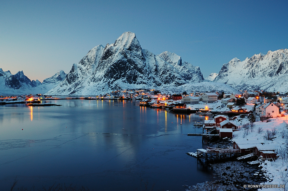 Reine Berg Schnee See Landschaft Berge Bereich Ufer Spitze Himmel am See Gletscher Eis Wasser Winter Wald kalt landschaftlich Hügel Park Szenerie Bäume Reisen nationalen Reflexion Sonne Baum Tourismus Ruhe Fels im freien Alpen Körper des Wassers Ozean Alp Wolken Becken im freien klar Umgebung geologische formation Alpine Resort Wandern Fluss hoch friedliche Wildnis Mount am Wasser felsigen Panorama natürliche depression Wolke sonnig Hafen Norden natürliche Urlaub Klippe Felsen Meer Sommer Saison Wetter Spitzen Arktis Bucht Hölzer Boot Haus fallen ruhige Bergsteigen Ski schneebedeckt majestätisch Steigung Nach oben Herbst Polar Frühling Szene Dorf Panorama Spiegel gelassene Frieden Wahrzeichen Sonnenlicht mountain snow lake landscape mountains range shore peak sky lakeside glacier ice water winter forest cold scenic hill park scenery trees travel national reflection sun tree tourism calm rock outdoor alps body of water ocean alp clouds basin outdoors clear environment geological formation alpine resort hiking river high peaceful wilderness mount waterfront rocky panorama natural depression cloud sunny harbor north natural vacation cliff rocks sea summer season weather peaks arctic bay woods boat house fall tranquil mountaineering ski snowy majestic slope top autumn polar spring scene village panoramic mirror serene peace landmark sunlight