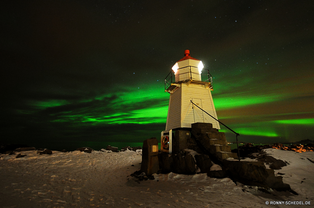 Laukvik Leuchtfeuer Turm Struktur Leuchtturm Gebäude Himmel Architektur Küste Meer Licht Ozean Reisen Haus Tourismus Wahrzeichen Navigation Sonnenuntergang Nacht Kirche 'Nabend alt Wasser Ufer Insel Landschaft Küste Sicherheit Urlaub Wolke Strand Warnung Dämmerung Wolken Religion Denkmal historischen Dämmerung Stadt Stadt Mauer Küste Felsen Fels Wellen Hafen Schiff berühmte Geschichte Nautik Kreuz bewölkt Stein Urlaub Boot Sicherheit Tourist Maritime Orthodoxe Hafen Backstein traditionelle Gefahr Sonne landschaftlich Anleitung Segeln Antike Versand Pazifik Bau Kathedrale Bucht dunkel Sonnenaufgang religiöse Ziel aussenansicht hell Sommer beacon tower structure lighthouse building sky architecture coast sea light ocean travel house tourism landmark navigation sunset night church evening old water shore island landscape coastline safety vacation cloud beach warning dusk clouds religion monument historic twilight city town wall coastal rocks rock waves harbor ship famous history nautical cross cloudy stone holiday boat security tourist maritime orthodox port brick traditional danger sun scenic guide sailing ancient shipping pacific construction cathedral bay dark sunrise religious destination exterior bright summer