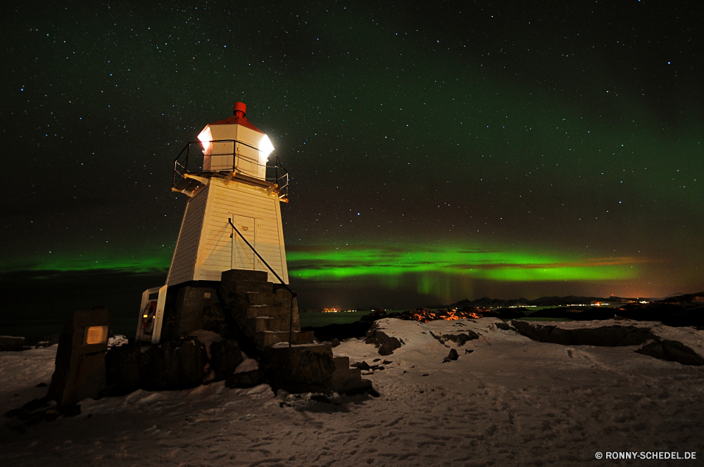 Laukvik Leuchtfeuer Turm Struktur Leuchtturm Meer Ozean Küste Himmel Licht Gebäude Navigation Haus Architektur Reisen Ufer Nacht Landschaft Wasser Strand Wahrzeichen Tourismus Sonnenuntergang Insel Küste 'Nabend Sicherheit Dämmerung Küste Warnung Urlaub historischen Dämmerung Wolken Wellen Wolke Maritime Hafen Schiff Nautik Stadt Felsen Sonne alt Sicherheit Horizont Pazifik Sonnenaufgang Tourist Segeln Hafen Lampe Bucht bewölkt Boot dunkel Anleitung Versand Fels Norden hell zeigen Sommer Gefahr Szenerie landschaftlich Tag Signal Kirche beacon tower structure lighthouse sea ocean coast sky light building navigation house architecture travel shore night landscape water beach landmark tourism sunset island coastline evening safety dusk coastal warning vacation historic twilight clouds waves cloud maritime harbor ship nautical city rocks sun old security horizon pacific sunrise tourist sailing port lamp bay cloudy boat dark guide shipping rock north bright point summer danger scenery scenic day signal church