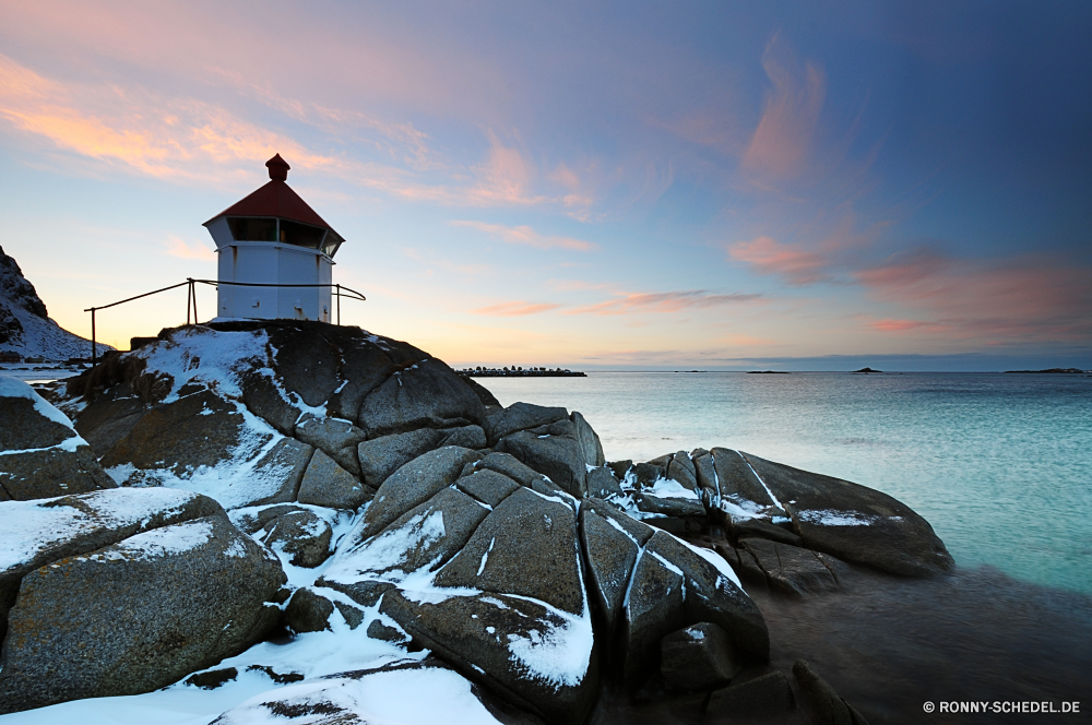 Eggum Leuchtfeuer Ozean Turm Meer Strand Struktur Wasser Küste Himmel Reisen Ufer Insel Urlaub Sand Sommer Wolken Sonne Landschaft Küste Sonnenuntergang Bucht Boot Wellenbrecher Tourismus Tropischer landschaftlich Paradies Küstenlinie Urlaub Wellen Entspannen Sie sich am Meer Barrier Wolke im freien Sonnenaufgang Horizont seelandschaft Welle sonnig Felsen 'Nabend Fels friedliche Entspannung See Pazifik Resort Ziel Schiff Obstruktion Szene Reflexion im freien Ruhe Tourist Angeln Kontur Dämmerung klar Körper des Wassers Szenerie Anlegestelle Licht Surf Hafen idyllische Schiff Tag Stein exotische Orange Sonnenlicht Küste Baum Marine Kap Erholung romantische am See Leuchtturm Lagune sandigen Dämmerung Nautik Boote Palm Urlaub Freizeit Frieden entspannende Wetter Architektur bunte Bootssteg Meeresküste Farbe felsigen Reiseziele ruhig Reise Nacht beacon ocean tower sea beach structure water coast sky travel shore island vacation sand summer clouds sun landscape coastline sunset bay boat breakwater tourism tropical scenic paradise shoreline holiday waves relax seaside barrier cloud outdoors sunrise horizon seascape wave sunny rocks evening rock peaceful relaxation lake pacific resort destination ship obstruction scene reflection outdoor calm tourist fishing silhouette dusk clear body of water scenery pier light surf harbor idyllic vessel day stone exotic orange sunlight coastal tree marine cape recreation romantic lakeside lighthouse lagoon sandy twilight nautical boats palm holidays leisure peace relaxing weather architecture colorful jetty seashore color rocky destinations quiet trip night