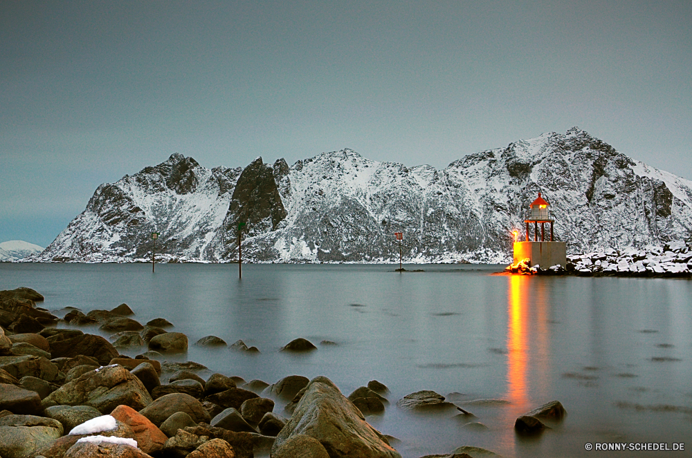 Hovden Schnee Wellenbrecher Himmel Barrier Landschaft Obstruktion Winter Struktur Wasser Reisen Wetter Strand Berg kalt Stadt Meer Baum Ufer Fluss Saison Ozean Berge Atmosphäre Küste Felsen Haus Architektur Turm Leuchtfeuer Tourismus Gebäude Sonne landschaftlich Wald Kirche Szenerie Bäume Küstenlinie Eis Fels Stadt im freien See im freien Küste Szene Insel Urlaub am See Park Hügel Stein Wolken Leuchtturm Sommer Tag Licht Ruhe Tourist Müll schneebedeckt felsigen Spitze sonnig Urlaub gefroren Bucht Sonnenuntergang Geschichte Entwicklung des ländlichen Ski Wild Anlegestelle Farbe Wolke Angeln Frost alt Mauer Boot Urlaub Sport Umgebung Wahrzeichen Aktivität saisonale snow breakwater sky barrier landscape obstruction winter structure water travel weather beach mountain cold city sea tree shore river season ocean mountains atmosphere coast rocks house architecture tower beacon tourism building sun scenic forest church scenery trees shoreline ice rock town outdoors lake outdoor coastline scene island vacation lakeside park hill stone clouds lighthouse summer day light calm tourist rubbish snowy rocky peak sunny holiday frozen bay sunset history rural ski wild pier color cloud fishing frost old wall boat vacations sport environment landmark activity seasonal