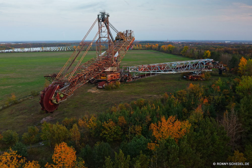  Maschine Ausgraben Power shovel Gerät Industrie Himmel Kran Pflug Industrielle Bauernhof-Maschine Häcksler Transport Werkzeug Verkehr Feld Hafen macht Landschaft Ausrüstung Maschinen Fracht Bau Entwicklung des ländlichen Landwirtschaft Brücke schwere Traktor Bauernhof Struktur Meer Schiff Stahl Dock Hafen Geschäft Arbeit im freien Wasser Container Versand LKW Export Fracht Architektur Park Handel Ingenieurwesen Drescher Gras Energie gelb Heckbagger Gebäude Ernte Boot Öl Wolken Umgebung Krane Gas Golden Handel 'Nabend Eisen Stadt Ozean Wiese Turm Fluss Raupe Darm-Trakt Logistik Laden Laden Fahrzeug Rad Hebegerät Skyline Schiff alt Tourismus Tourist Wahrzeichen Arbeiten Mover Bagger Land Urban Benzin Pumpe landwirtschaftlichen Nautik Sommer Kraftstoffpumpe Dämmerung Landbau Pflanze Bucht Ernte kommerzielle berühmte historischen Landschaft Metall Sonnenuntergang machine dredge power shovel device industry sky crane plow industrial farm machine harvester transportation tool transport field port power landscape equipment machinery cargo construction rural agriculture bridge heavy tractor farm structure sea ship steel dock harbor business work outdoors water container shipping truck export freight architecture park trade engineering thresher grass energy yellow backhoe building harvest boat oil clouds environment cranes gas golden commerce evening iron city ocean meadow tower river caterpillar tract logistics loading load vehicle wheel lifting device skyline vessel old tourism tourist landmark working mover excavator country urban gasoline pump agricultural nautical summer fuel dusk farming plant bay crop commercial famous historic countryside metal sunset