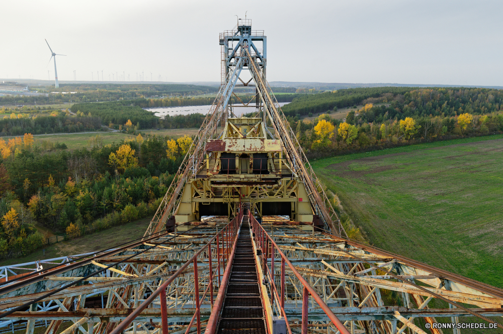  Aufzug Hebegerät Gerät Turm Brücke Struktur Architektur Katapult Reisen Hängebrücke Wahrzeichen Tourismus Himmel Gebäude berühmte Stadt Denkmal Motor Stahl Bau Instrument Eisen Landschaft Metall Tourist historischen Urban Industrie Attraktion Transport Skyline Industrielle Geschichte Stadtansicht Tour Symbol alt landschaftlich Park Track Ingenieurwesen im freien Berg Hauptstadt hoch Hügel Wolke Golden Bucht groß Ziel Kultur Kirche Baum Urlaub Fluss historische Wasser Eisenbahn Tor Urlaub Wolken Platz Straße Land Entwicklung des ländlichen Eisenbahn Wald Bogen Kabel Kathedrale macht Verkehr nationalen Religion Meer elevator lifting device device tower bridge structure architecture catapult travel suspension bridge landmark tourism sky building famous city monument engine steel construction instrument iron landscape metal tourist historic urban industry attraction transportation skyline industrial history cityscape tour symbol old scenic park track engineering outdoor mountain capital high hill cloud golden bay tall destination culture church tree vacation river historical water railway gate holiday clouds place road country rural railroad forest arch cable cathedral power transport national religion sea