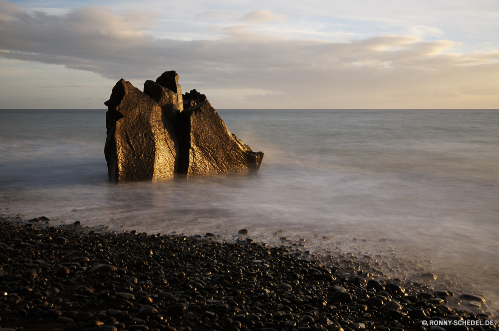 Funchal Strand Ozean Meer Küste Himmel Wasser Landschaft Fels Sand Küste Klippe Reisen Wolken Ufer Schiff Insel Sonnenuntergang Welle Urlaub Felsen Wolke Wellen Szenerie Schiff seelandschaft Tourismus Sommer landschaftlich Küstenlinie Surf Wrack geologische formation Szene Sonne Horizont Sonnenaufgang Bucht Megalith Wetter Tropischer am Meer im freien Schiffswrack Stein Küste Struktur Gezeiten natürliche Berg Gedenkstätte Handwerk Pazifik Wahrzeichen Sturm im freien Wellenbrecher Vorgebirge Paradies Kap felsigen Morgenröte Sonnenlicht Süden Resort Ziel Tourist Tag natürliche Höhe am Morgen Aushöhlung Umgebung Barrier berühmte Urlaub Licht dunkel Farbe ruhige Türkis Landschaften bewölkt Entspannen Sie sich Park Erholung Reflexion Meeresküste sandigen klar Schaum Westen sonnig niemand Körper des Wassers nationalen Land Obstruktion Klippen Bedeckter Himmel dramatische Orange Dämmerung Panorama Reise Wind Kontur friedliche Ruhe exotische Fahrzeug Anlegestelle beach ocean sea coast sky water landscape rock sand coastline cliff travel clouds shore ship island sunset wave vacation rocks cloud waves scenery vessel seascape tourism summer scenic shoreline surf wreck geological formation scene sun horizon sunrise bay megalith weather tropical seaside outdoor shipwreck stone coastal structure tide natural mountain memorial craft pacific landmark storm outdoors breakwater promontory paradise cape rocky dawn sunlight south resort destination tourist day natural elevation morning erosion environment barrier famous holiday light dark color tranquil turquoise scenics cloudy relax park recreation reflection seashore sandy clear foam west sunny nobody body of water national land obstruction cliffs overcast dramatic orange dusk panorama journey wind silhouette peaceful calm exotic vehicle pier