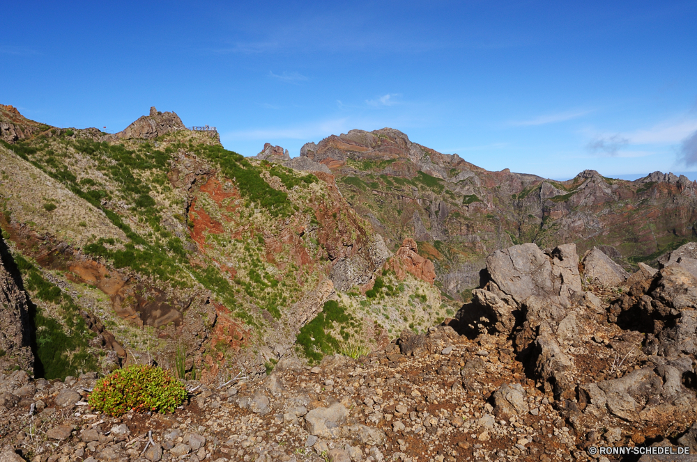 Pico do Arieiro Berg Schlucht Landschaft Fels Berge Himmel Klippe Tal Bereich Reisen Linie Stein nationalen Park Hochland Wüste Felsen landschaftlich Wildnis Tourismus Steigung Spitze im freien Geologie Aufstieg Szenerie Fluss Schlucht im freien Wolken geologische formation Baum Hügel Aushöhlung felsigen Wandern Urlaub Wald natürliche Abenteuer Bäume geologische Grand Sommer Kaktus Landschaften Tourist Südwesten Sandstein Umgebung Wolke Wahrzeichen natürliche depression Panorama Antike Gras Wasser Wunder Bildung Aussicht Wanderweg Sand außerhalb Orange Felge Szene Land Panorama Tag Bereich Süden Farbe Mauer Schlucht Grat Nationalpark Gelände Westen Winter Pflanze Frühling mountain canyon landscape rock mountains sky cliff valley range travel line stone national park highland desert rocks scenic wilderness tourism slope peak outdoors geology ascent scenery river ravine outdoor clouds geological formation tree hill erosion rocky hiking vacation forest natural adventure trees geological grand summer cactus scenics tourist southwest sandstone environment cloud landmark natural depression panorama ancient grass water wonder formation vista trail sand outside orange rim scene land panoramic day area south color wall gorge ridge national park terrain west winter plant spring