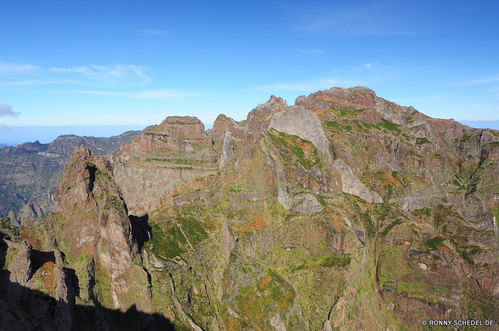 Pico do Arieiro Schlucht Berg Tal Park Landschaft nationalen Fels Berge Klippe Bereich Reisen landschaftlich Wüste Himmel Aushöhlung im freien Schlucht Tourismus Stein Baum Wandern Wolken Geologie Südwesten Felsen Fluss Urlaub Wildnis geologische Felge Bäume Orange Abenteuer im freien Westen geologische formation Wald Kaktus Sand Sandstein Wunder Grand Tourist natürliche depression Mesa Spitze Wahrzeichen Szenerie natürliche Bildung Hochland Sommer Wasser Welt Hügel Formationen Herbst Süden Linie Pflanze Schloss fallen Straße Sonnenuntergang westliche felsigen hoch Bereich Wolke außerhalb Szene Busch Umgebung bunte Aussicht Befestigung Hölzer Reise Alp Pflanzen ruhige canyon mountain valley park landscape national rock mountains cliff range travel scenic desert sky erosion outdoors ravine tourism stone tree hiking clouds geology southwest rocks river vacation wilderness geological rim trees orange adventure outdoor west geological formation forest cactus sand sandstone wonder grand tourist natural depression mesa peak landmark scenery natural formation highland summer water world hill formations autumn south line plant castle fall road sunset western rocky high area cloud outside scene bush environment colorful vista fortification woods trip alp plants tranquil