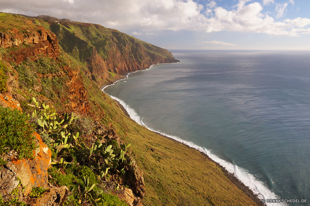 Ponta do Pargo Vorgebirge natürliche Höhe geologische formation Meer Küste Ozean Landschaft Küste Wasser Strand Himmel Reisen Fels Berg Klippe landschaftlich Insel Kap Bucht Ufer Hügel Sommer Sonne Wolke Tourismus Urlaub Wellen seelandschaft Horizont Berge Sand Welle Felsen Küstenlinie Baum Urlaub Szenerie Stein Szene sonnig Pazifik Küste im freien Tropischer Wolken See im freien Park ruhige Wetter Tag am Meer felsigen Surf Wald Panorama Paradies Entspannen Sie sich England Gras Sonnenlicht Sonnenschein friedliche Ruhe Fluss Klippen Stadt Reflexion Tourist Sonnenuntergang promontory natural elevation geological formation sea coast ocean landscape coastline water beach sky travel rock mountain cliff scenic island cape bay shore hill summer sun cloud tourism vacation waves seascape horizon mountains sand wave rocks shoreline tree holiday scenery stone scene sunny pacific coastal outdoor tropical clouds lake outdoors park tranquil weather day seaside rocky surf forest panorama paradise relax england grass sunlight sunshine peaceful calm river cliffs city reflection tourist sunset