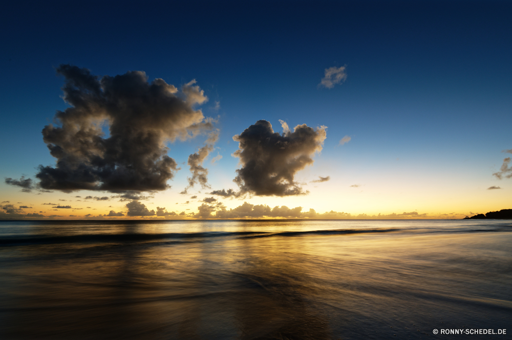 Martinique Himmel Sonnenuntergang Sonne Wolken Ozean Landschaft Sonnenaufgang Meer Wasser Wolke Strand Sommer Horizont Atmosphäre 'Nabend Reisen Szene Wetter Küste Orange Frühling landschaftlich Rauch im freien Kontur Szenerie Saison Reflexion Welle Morgenröte Urlaub Dämmerung Sonnenlicht Sand Berg Ufer im freien Wellen Wärme Farbe Körper des Wassers sonnig Tropischer See Insel heiß Sonnenschein Sterne Urlaub friedliche bunte dramatische Licht Umgebung Ruhe Gefahr natürliche Entspannen Sie sich Energie Wolkengebilde bewölkt hell am Morgen Landschaften dunkel Dampf Tourismus Golden Tag Wüste gelb Himmelskörper Feuer macht geologische formation Pflanze Bucht Sturm Fels Himmel Regen Paradies Baum globale seelandschaft Entwicklung des ländlichen Brennen Gras idyllische Umwelt- Geysir Park Gold ruhige Turm Vulkan Wald Sonnenstrahl Wendekreis Surf Umweltverschmutzung Abenteuer gelassene Luft warm entspannende nationalen Wiese Land romantische sky sunset sun clouds ocean landscape sunrise sea water cloud beach summer horizon atmosphere evening travel scene weather coast orange spring scenic smoke outdoors silhouette scenery season reflection wave dawn holiday dusk sunlight sand mountain shore outdoor waves heat color body of water sunny tropical lake island hot sunshine star vacation peaceful colorful dramatic light environment calm danger natural relax energy cloudscape cloudy bright morning landscapes dark steam tourism golden day desert yellow celestial body fire power geological formation plant bay storm rock heaven rain paradise tree global seascape rural burning grass idyllic environmental geyser park gold tranquil tower volcano forest sunbeam tropic surf pollution adventure serene air warm relaxing national meadow land romantic