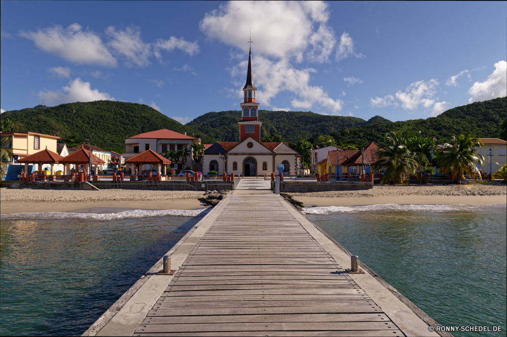 Martinique Bootshaus Schuppen Gebäude Wasser Himmel Anlegestelle Architektur Nebengebäude Reisen Tourismus Landschaft alt Fluss Stadt Struktur historischen Meer Wolken Ozean Brücke Tempel Turm Holz am Wasser Tourist Sommer landschaftlich Gerät Unterstützung Wahrzeichen Geschichte Insel Urlaub im freien Strand Stadt Religion Kirche Kuppel aus Holz Baum Denkmal Park Haus Sand berühmte Kultur Bootssteg Kathedrale Berg Sonne historische Szene Wolke Ufer Tropischer See Straße Küste Transport Urlaub Art und Weise Türkis Krawatte Paradies Entspannen Sie sich Kanal Szenerie Urban Track Boot Licht Stein Dach Verkehr Horizont Entwicklung des ländlichen Gras Antike Industrie Hauptstadt Bucht Backstein Reise aussenansicht Schutzüberzug Land Lagune Dock Hügel im freien Straße Körper des Wassers Platz Bäume boathouse shed building water sky pier architecture outbuilding travel tourism landscape old river city structure historic sea clouds ocean bridge temple tower wood waterfront tourist summer scenic device support landmark history island vacation outdoor beach town religion church dome wooden tree monument park house sand famous culture jetty cathedral mountain sun historical scene cloud shore tropical lake road coast transportation holiday way turquoise tie paradise relax channel scenery urban track boat light stone roof transport horizon rural grass ancient industry capital bay brick journey exterior protective covering country lagoon dock hill outdoors street body of water square trees