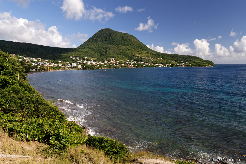 Martinique Kap Wasser Landschaft Berg Meer Küste See Reisen Himmel Berge natürliche Höhe Ozean Baum Tourismus Ufer Vorgebirge Küste Insel Strand Sommer Fels geologische formation Park Urlaub landschaftlich sonnig Fluss Wolken im freien Sonne Wald nationalen Bäume Hügel Kanal Tag Bucht Szene am See Szenerie Vulkan Urlaub Küstenlinie ruhige Knoll Felsen Reflexion Wolke Tropischer Horizont Stein Körper des Wassers Klippe felsigen Spitze seelandschaft Panorama Hochland im freien horizontale Sand klar Landschaften Boot Ruhe Welle Paradies Entspannung am Meer Wetter Mount hoch Dorf Steine idyllische Palm Pflanze Stadt Wahrzeichen natürliche Gras Farbe Wildnis Hügel Bewuchs Panorama Norden Umgebung friedliche Tourist Sonnenlicht Herbst Saison niemand cape water landscape mountain sea coast lake travel sky mountains natural elevation ocean tree tourism shore promontory coastline island beach summer rock geological formation park vacation scenic sunny river clouds outdoors sun forest national trees hill channel day bay scene lakeside scenery volcano holiday shoreline tranquil knoll rocks reflection cloud tropical horizon stone body of water cliff rocky peak seascape panorama highland outdoor horizontal sand clear scenics boat calm wave paradise relaxation seaside weather mount high village stones idyllic palm plant city landmark natural grass color wilderness hills vegetation panoramic north environment peaceful tourist sunlight autumn season nobody