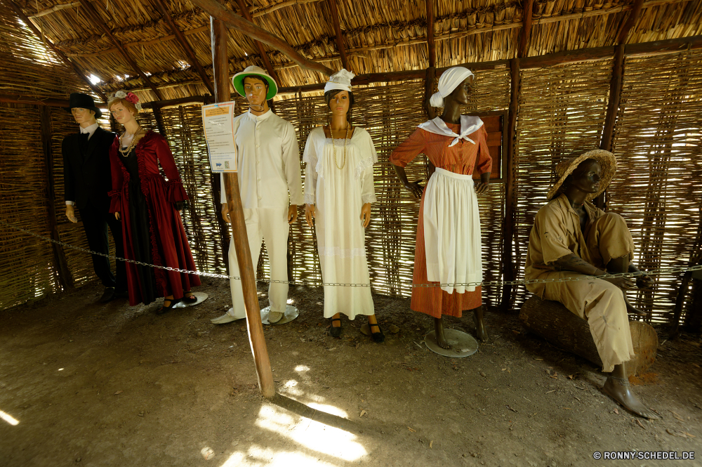 Martinique liturgisches Kleidungsstück gown Oberbekleidung Kleidung Religion Bespannung religiöse Konsumgüter Mann Menschen Person Kirche traditionelle Kultur alt Erwachsener Statue Tradition Mode Lehrer Kunst Urlaub Kleidung Denkmal Tempel Kleid Porträt Skulptur glauben Gott Geschichte Gebet Innenraum Architektur Männchen beten Gebäude heilig Szene Erzieherin Farbe Reisen Katholische Gold Lineal Spiritualität Gesicht Eleganz historischen Tourismus Abbildung feiern bunte paar Antike Gottesdienst Männer St. spirituelle closeup Frieden Neu Musikinstrument Detail Startseite Feier Familie vestment gown outerwear clothing religion covering religious consumer goods man people person church traditional culture old adult statue tradition fashion teacher art holiday clothes monument temple dress portrait sculpture faith god history prayer interior architecture male pray building holy scene educator color travel catholic gold ruler spirituality face elegance historic tourism figure celebrate colorful couple ancient worship men saint spiritual closeup peace new musical instrument detail home celebration family