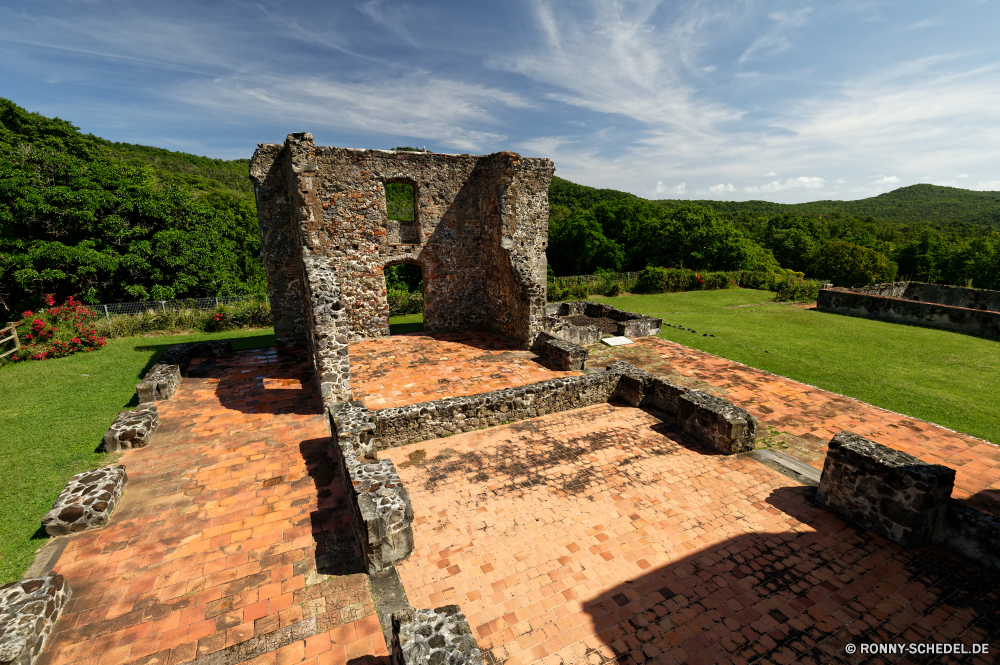 Martinique Megalith Gedenkstätte Struktur Stein Antike Backstein Geschichte Ruine alt Tourismus Reisen Grab Baumaterial Landschaft Schloss Wahrzeichen Architektur Ruine historischen Denkmal Mauer berühmte Himmel Fels Gebäude Tempel Antik Religion Stadt Kultur Festung Steine Berg Befestigung Vergangenheit Gras Zivilisation Archäologie Tourist im freien Bau Felsen historische Haus Hügel Roman Wolke Wolken Turm Mysterium England Defensive Struktur nationalen ruiniert Museum Turkei Spalte Erbe Klassische Website Süden Berge Kirche traditionelle Land geheimnisvolle hoch mittelalterliche Attraktion Park Urlaub Jungsteinzeit Grab Reich Kunst heilig Dorf im freien Ziel Platz Stadt Sonne landschaftlich megalith memorial structure stone ancient brick history ruins old tourism travel grave building material landscape castle landmark architecture ruin historic monument wall famous sky rock building temple antique religion city culture fortress stones mountain fortification past grass civilization archeology tourist outdoors construction rocks historical house hill roman cloud clouds tower mystery england defensive structure national ruined museum turkey column heritage classical site south mountains church traditional country mysterious high medieval attraction park vacation neolithic tomb empire art sacred village outdoor destination place town sun scenic