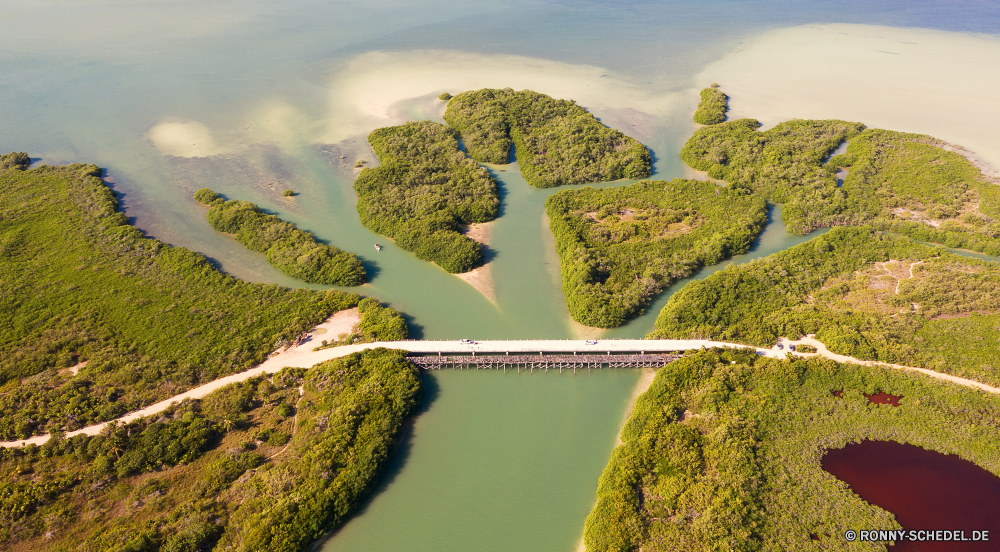 Sian Ka'an Schloss Landschaft Palast Befestigung Fluss Berg Himmel Defensive Struktur See Wasser Baum Wald Reisen Szenerie Berge Struktur Herbst Bäume Fels Hügel landschaftlich Tal fallen Reflexion Tourismus Wolken im freien Landschaft natürliche Architektur Park Hochland Gebäude im freien Stein Entwicklung des ländlichen Wahrzeichen Turm alt Urlaub Sommer friedliche Haus Horizont gelb Land Saison Panorama Insel Ruhe Farbe Stadt Hügel Hölzer Wolke sonnig Stadt Kirche Orange hoch Szene berühmte Tourist nationalen ruhige Sonnenuntergang Spitze mittelalterliche Feld Holz Umgebung Straße Blätter Gras Antike bunte Reise Felsen historische historischen Frieden Geschichte Licht Pflanze Mauer Festung Urlaub klar Meer Blatt Bereich idyllische Stream Belaubung Dam Sonne Wetter Sonnenlicht Frühling Villa castle landscape palace fortification river mountain sky defensive structure lake water tree forest travel scenery mountains structure autumn trees rock hill scenic valley fall reflection tourism clouds outdoors countryside natural architecture park highland building outdoor stone rural landmark tower old vacation summer peaceful house horizon yellow country season panorama island calm color city hills woods cloud sunny town church orange high scene famous tourist national tranquil sunset peak medieval field wood environment road leaves grass ancient colorful trip rocks historical historic peace history light plant wall fortress holiday clear sea leaf area idyllic stream foliage dam sun weather sunlight spring villa