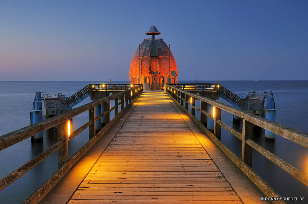 Ostsee Anlegestelle Unterstützung Gerät Wasser Brücke Ozean Himmel Meer Strand Stadt Reisen Fluss Architektur Wolken Tourismus Gebäude Landschaft Küste landschaftlich Urban Sommer Urlaub Tropischer Sand Bucht Insel aus Holz Ufer Bootssteg Sonnenuntergang Boot Dock Wahrzeichen Stadtansicht Urlaub Kai Turm Holz Nacht Sonne Reflexion Gebäude im freien berühmte seelandschaft moderne Skyline Küste Wolke Stadt Tourist Struktur Szene Paradies Entspannung historischen Freizeit Straße Neu Pazifik Hafen Hafen Türkis Tag Deck England Baum ruhige Erholung Kanal Licht Welle Dämmerung im freien Dämmerung Entspannen Sie sich idyllische Resort 'Nabend Kontur Straße friedliche Verkehr Horizont Geschichte pier support device water bridge ocean sky sea beach city travel river architecture clouds tourism building landscape coast scenic urban summer vacation tropical sand bay island wooden shore jetty sunset boat dock landmark cityscape holiday wharf tower wood night sun reflection buildings outdoors famous seascape modern skyline coastline cloud town tourist structure scene paradise relaxation historic leisure road new pacific port harbor turquoise day deck england tree tranquil recreation canal light wave twilight outdoor dusk relax idyllic resort evening silhouette street peaceful transport horizon history