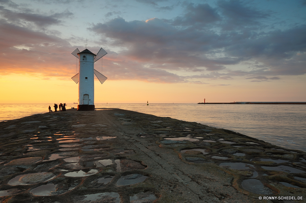 Ostsee Leuchtfeuer Turm Struktur Meer Küste Leuchtturm Ozean Wasser Himmel Ufer Strand Reisen Licht Tourismus Insel Küste Landschaft Urlaub Wellenbrecher Navigation Wellen Architektur Sand Wahrzeichen Felsen Sonnenuntergang Gebäude Hafen Haus Barrier Sommer Warnung Wolken Sicherheit Bucht Fels Boot landschaftlich Sonne Küste Nautik Horizont 'Nabend Maritime Welle historischen Hafen Obstruktion Dämmerung Schiff Nacht Anlegestelle Tourist im freien Stein Wolke Entspannen Sie sich Tag Pazifik Sonnenaufgang alt Tropischer Stadt Urlaub am Meer Signal Szene Meeresküste Strahl Sicherheit im freien Anleitung Segeln Marine bewölkt Ziel See Umgebung Szenerie Kap Leuchttürme Anleitung hell Dämmerung sonnig Klippe Norden seelandschaft zeigen Paradies friedliche Reflexion Wetter beacon tower structure sea coast lighthouse ocean water sky shore beach travel light tourism island coastline landscape vacation breakwater navigation waves architecture sand landmark rocks sunset building harbor house barrier summer warning clouds safety bay rock boat scenic sun coastal nautical horizon evening maritime wave historic port obstruction dusk ship night pier tourist outdoors stone cloud relax day pacific sunrise old tropical city holiday seaside signal scene seashore beam security outdoor guide sailing marine cloudy destination lake environment scenery cape lighthouses guidance bright twilight sunny cliff north seascape point paradise peaceful reflection weather