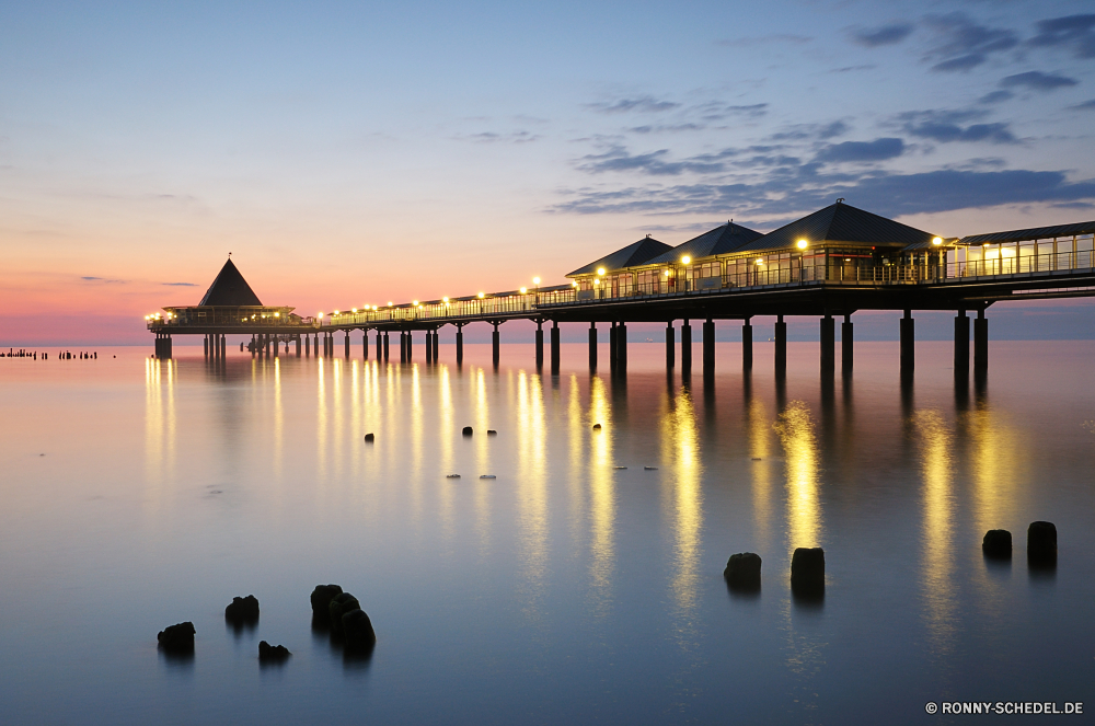 Ostsee Anlegestelle Unterstützung Gerät Wasser Meer Ozean Reisen Himmel Strand landschaftlich Landschaft Tourismus Urlaub Gebäude See Urlaub Boot Tropischer Insel Stadt Küste im freien Küste Sommer Sonnenuntergang Brücke Reflexion Bucht Fluss Sand Dock ruhige Wolken idyllische Architektur Szene Ruhe seelandschaft Ufer Resort Wolke Entspannen Sie sich Sonne Wahrzeichen friedliche Kai Szenerie Entspannung Horizont Haus Angeln Baum Türkis Schiff Park Nacht Hafen aus Holz Urban Paradies Holz am Meer Lagune Urlaub Bootshaus 'Nabend Freizeit Erholung Berg Bäume klar Wald Welle Dämmerung Stadtansicht Gebäude gelassene historischen entspannende Tourist Turm Geschichte Boote Struktur Morgenröte Pazifik alt Palm Schuppen Ziel Stadt Frieden Verkehr exotische Sonnenlicht pier support device water sea ocean travel sky beach scenic landscape tourism vacation building lake holiday boat tropical island city coast outdoors coastline summer sunset bridge reflection bay river sand dock tranquil clouds idyllic architecture scene calm seascape shore resort cloud relax sun landmark peaceful wharf scenery relaxation horizon house fishing tree turquoise ship park night harbor wooden urban paradise wood seaside lagoon vacations boathouse evening leisure recreation mountain trees clear forest wave dusk cityscape buildings serene historic relaxing tourist tower history boats structure dawn pacific old palm shed destination town peace transport exotic sunlight