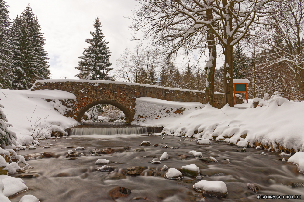 Zinnbrücke Schnee Wetter Winter kalt Landschaft Eis Bäume Baum Wald Saison Fluss Park gefroren Berg Himmel Frost schneebedeckt Einfrieren Szenerie Berge im freien landschaftlich Reisen Entwicklung des ländlichen Branch Kiefer Hölzer saisonale Holz Ski im freien Straße Wasser Szene abgedeckt eisig Neu See Alpine Kristall Wanderweg frostig Wildnis Land sonnig Straße Bereich Kühl Spitze ruhig friedliche am Morgen Chill doch Sonne Sturm Licht Urlaub Stadt nationalen Urlaub Blizzard neu-england Nebel majestätisch Stream Pfad Stadt Tourismus Sport Tourist Erholung natürliche Wunderland frostig immergrün Stille Zustand Haus hell Gras Tag snow weather winter cold landscape ice trees tree forest season river park frozen mountain sky frost snowy freeze scenery mountains outdoors scenic travel rural branch pine woods seasonal wood ski outdoor road water scene covered icy new lake alpine crystal trail frosty wilderness country sunny street range cool peak quiet peaceful morning chill sun storm light holiday city national vacation blizzard new england fog majestic stream path town tourism sport tourist recreation natural wonderland chilly evergreen silence state house bright grass day