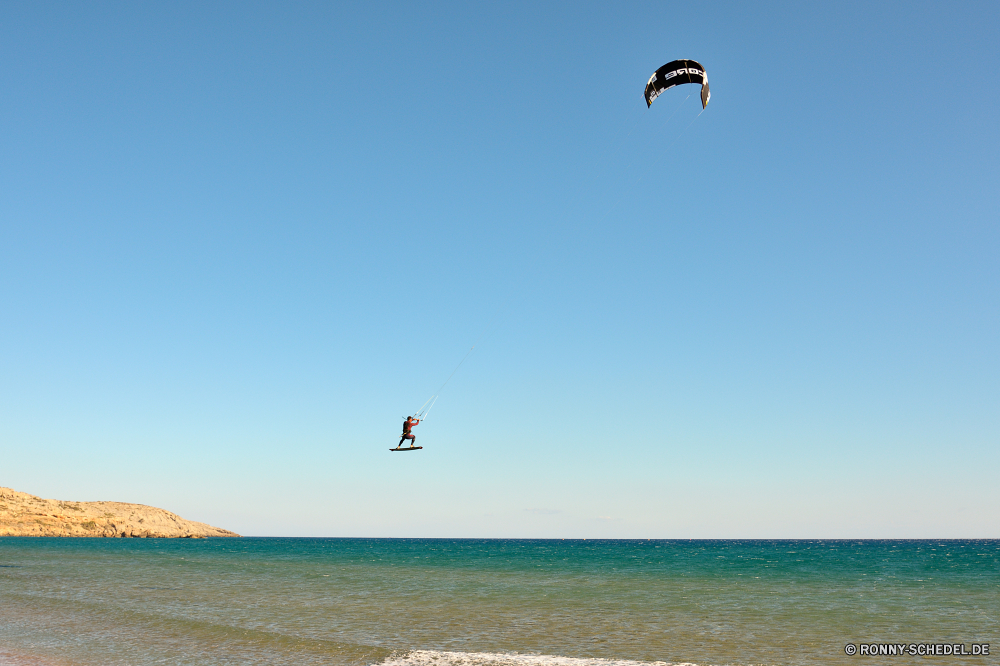  Fallschirm Rettungsgeräte Ausrüstung Himmel fliegen fliegen Sport Strand Freiheit frei Meer Luft springen Ozean Sommer Spaß Flug Extreme Reisen Aktion Abenteuer Wasser Sonne Wind im freien Küste Sand Urlaub aktive im freien Vogel Sonnenuntergang Aktivität Freizeit Segelfliegen Menschen springen Flügel Landschaft Mann Wolken Horizont Lebensstil hoch Hobby Sport Kite Spannung Risiko Tier Ufer Leben Gefahr Wildtiere Wild bunte Feld Kontur glücklich Körper Segelflugzeug gleiten Urlaub Luftfahrt Segel Wolke Person Tropischer Entspannen Sie sich gesund Freude eine See Tourismus schwarz Gras parachute rescue equipment equipment sky flying fly sport beach freedom free sea air jump ocean summer fun flight extreme travel action adventure water sun wind outdoors coast sand vacation active outdoor bird sunset activity leisure gliding people jumping wing landscape man clouds horizon lifestyle high hobby sports kite excitement risk animal shore life danger wildlife wild colorful field silhouette happy body glider glide holiday aviation sail cloud person tropical relax healthy joy one lake tourism black grass