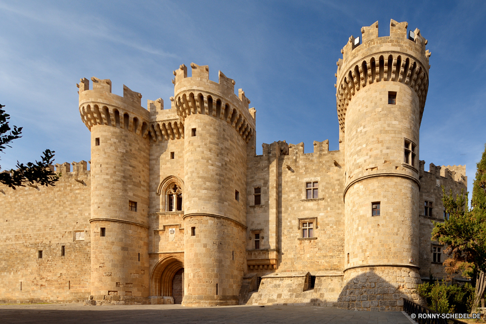  Schloss Befestigung Palast Defensive Struktur mittelalterliche Architektur Turm Struktur Stein alt Festung Tourismus Antike Geschichte Gebäude Mauer Reisen historischen Wahrzeichen Ringwall historische Festung Denkmal Himmel Stadt Mitte Stadt Ruine Verteidigung Wände Backstein aussenansicht Jahrhundert Bau Kultur berühmte Landschaft Altersgruppen Türme Erbe Felsenburg Ruine Königliche Fels Gebäude Brücke Fluss Dorf England Haus Fenster Tourist Kirchenburg Gefängnis Tor König Gras architektonische Ziel Hügel Kirche Urlaub Schutz Residenz Religion castle fortification palace defensive structure medieval architecture tower structure stone old fortress tourism ancient history building wall travel historic landmark rampart historical fort monument sky city middle town ruin defense walls brick exterior century construction culture famous landscape ages towers heritage stronghold ruins royal rock buildings bridge river village england house window tourist fortified prison gate king grass architectural destination hill church vacation protection residence religion