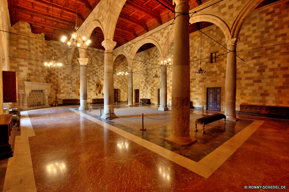  Architektur Gewölbe Gebäude Dach Kirche Vorraum Kloster Religion Schutzüberzug Bogen Kathedrale alt Palast Residenz Antike Halle Geschichte Tourismus Reisen Spalte Bögen Bespannung Haus historischen Stein historische Wahrzeichen religiöse Residenz Innenraum Kultur religiöse glauben Denkmal Katholische Mauer Stadt Fenster Festung heilig architektonische Kunst Kreuz Spalten Tourist mittelalterliche Tür Licht Gottesdienst Tempel aussenansicht Gott Platz berühmte Moschee Kapelle Wohnung Backstein Straße Fassade traditionelle Turm Nacht heilig Stil St. Gebäude Bau Urlaub Marmor Abtei Detail Dekoration Schloss Innenseite Kreuzgang Urban Säule Weltanschauung Antik beten Stock Struktur aus Holz Glas architecture vault building roof church anteroom monastery religion protective covering arch cathedral old palace residence ancient hall history tourism travel column arches covering house historic stone historical landmark religious residence interior culture religious faith monument catholic wall city window fortress holy architectural art cross columns tourist medieval door light worship temple exterior god place famous mosque chapel dwelling brick street facade traditional tower night sacred style saint buildings construction vacation marble abbey detail decoration castle inside cloister urban pillar belief antique pray floor structure wooden glass