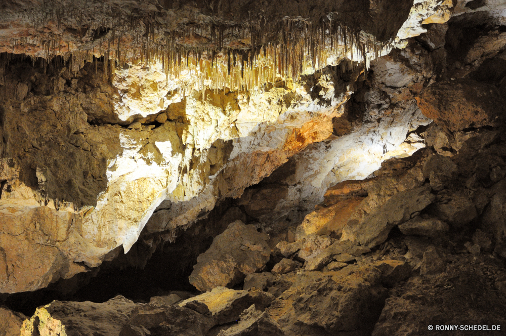 Crystal Cave Höhle geologische formation Schlucht Fels Aushöhlung Klippe nationalen Park Landschaft Mauer Geologie Stein Reisen Sandstein Tourismus Berg natürliche Wüste Rau Felsen Orange Cliff-Wohnung Baum Textur Berge landschaftlich Sand Tal Bildung Wahrzeichen Wohnung Gelände Szenerie Grunge Muster Struktur Szene alt im freien Aussicht Material Oberfläche texturierte Formationen Verwittert Hoodoos Farbe Südwesten schmutzig dunkel im freien Antike Kalkstein Tourist Klippen Braun Gehäuse Himmel Schlucht Wildnis im Alter von Tapete Umgebung Kiefer Backstein Detail Steine Erde bunte Jahrgang Hoodoo geologische geologische Urlaub Mineral zeigen einzigartige Wolken malen Amphitheater ungewöhnliche Licht Wasser Extreme rostige Steinmauer Formen Wirkung grau Fluss gelb Tropfsteinhöhle Höhle Prima u-Bahn Architektur Grand felsigen Schichten Sommer Bau Alterung Winter Landschaften Zaun Reise Hügel Innenseite Hintergründe Schnee fallen natürliche depression cave geological formation canyon rock erosion cliff national park landscape wall geology stone travel sandstone tourism mountain natural desert rough rocks orange cliff dwelling tree texture mountains scenic sand valley formation landmark dwelling terrain scenery grunge pattern structure scene old outdoors vista material surface textured formations weathered hoodoos color southwest dirty dark outdoor ancient limestone tourist cliffs brown housing sky ravine wilderness aged wallpaper environment pine brick detail stones earth colorful vintage hoodoo geologic geological vacation mineral point unique clouds paint amphitheater unusual light water extreme rusty stone wall shapes effect gray river yellow stalactite cavern awesome underground architecture grand rocky layers summer construction aging winter scenics fence trip hill inside backgrounds snow fall natural depression