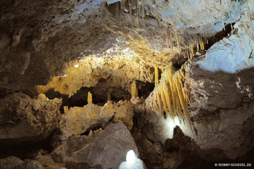 Crystal Cave Höhle geologische formation Fels Landschaft Stein Wasser Geologie natürliche Tourismus Reisen nationalen Berg Park landschaftlich Fluss Felsen Schlucht Baum Szenerie Sand im freien Kalkstein Himmel im freien Höhle Erde Formationen u-Bahn Sandstein Wüste Szene Tropfsteinhöhle Mauer Bildung Schnee Umgebung Boden Erhaltung Antike Innenseite Winter dunkel nass Mysterium Urlaub Steine Stream Berge Klippe Stalagmit Eis geologische Dunkelheit Aushöhlung Wasserfall tief Wald Frühling Meer Licht Tourist Orange Calcit geologische geheimnisvolle unter Tal Muster Wildnis Ökologie Mining Mineralien versteckt ungewöhnliche Gras Wandern außerhalb Abenteuer Tropfen Pflanze fallen Bäume ganz unter Ökosystem Ressourcen Nationalpark Creek ökologische Mineral felsigen Tour Wolken Strand Holz Sonnenaufgang friedliche gelb Sommer Oberfläche cave geological formation rock landscape stone water geology natural tourism travel national mountain park scenic river rocks canyon tree scenery sand outdoor limestone sky outdoors cavern earth formations underground sandstone desert scene stalactite wall formation snow environment ground conservation ancient inside winter dark wet mystery vacation stones stream mountains cliff stalagmite ice geological darkness erosion waterfall deep forest spring sea light tourist orange calcite geologic mysterious under valley pattern wilderness ecology mining minerals hidden unusual grass hiking outside adventure drops plant fall trees quite beneath ecosystem resources national park creek ecological mineral rocky tour clouds beach wood sunrise peaceful yellow summer surface