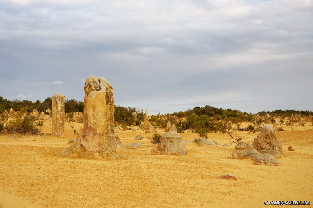 The Pinnacles Megalith Gedenkstätte Struktur Fels Landschaft Stein Reisen Wüste Himmel Tourismus Park Antike Sand Grab Denkmal Berg Wahrzeichen landschaftlich nationalen Sandstein Geschichte Wolken Aushöhlung Geologie natürliche im freien Klippe Tal im freien Wildnis Szenerie Felsen Formationen Schlucht berühmte historischen Bildung Steine alt Urlaub Berge Sonne Tourist Hügel trocken westliche Erbe Mysterium Sommer geologische Arid Ruine Westen England Süden Szene Bögen Südwesten Religion groß Landschaften Attraktion Kultur Land Kalkstein Wandern Gras historische Mauer Orange Jungsteinzeit Boden Ehrfurcht Archäologie Ruine geheimnisvolle reservieren Turkei Tag Knoll Wolke Meer heiß Farbe Horizont Butte Mount Architektur hoch heilig Gelände Bereich Vereinigte Erde Reise Reise Ozean Platz Umgebung Turm Gebäude megalith memorial structure rock landscape stone travel desert sky tourism park ancient sand grave monument mountain landmark scenic national sandstone history clouds erosion geology natural outdoor cliff valley outdoors wilderness scenery rocks formations canyon famous historic formation stones old vacation mountains sun tourist hill dry western heritage mystery summer geological arid ruin west england south scene arches southwest religion great scenics attraction culture land limestone hiking grass historical wall orange neolithic soil awe archeology ruins mysterious reserve turkey day knoll cloud sea hot color horizon butte mount architecture high sacred terrain area united earth trip journey ocean place environment tower building