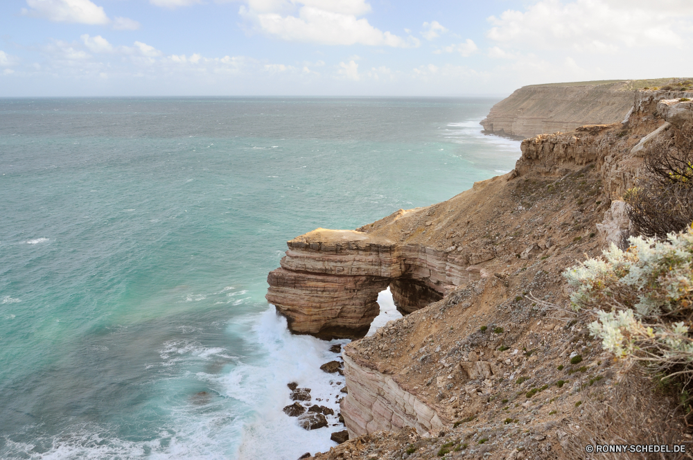 Kalbarri National Park Ozean Strand Meer Küste Klippe Wasser Landschaft Küste Ufer Küstenlinie Himmel Reisen Fels Sand Urlaub Insel Sommer geologische formation Welle Urlaub Sonne Stein Wellen Tourismus seelandschaft landschaftlich Körper des Wassers Bucht am Meer Barrier Felsen Paradies Tropischer felsigen Szenerie im freien natürliche Höhe Szene Wolke Vorgebirge sonnig Horizont Wellenbrecher Surf Gezeiten Entspannen Sie sich Küste Ziel Kap Wolken ruhige Sonnenlicht Berg Tourist friedliche Sandbank Türkis im freien idyllische Resort natürliche Pazifik Hügel Lagune Baum klar Traum Urlaub Obstruktion Klippen Struktur Bar Entspannung exotische Wetter Erholung Meeresküste Steine Süden Sonnenuntergang Schaum Tag Landschaften Panorama Wind Freizeit warm Umgebung Grat Sturm Sonnenschein Urlaub Ruhe Reflexion ocean beach sea coast cliff water landscape coastline shore shoreline sky travel rock sand vacation island summer geological formation wave holiday sun stone waves tourism seascape scenic body of water bay seaside barrier rocks paradise tropical rocky scenery outdoor natural elevation scene cloud promontory sunny horizon breakwater surf tide relax coastal destination cape clouds tranquil sunlight mountain tourist peaceful sandbar turquoise outdoors idyllic resort natural pacific hill lagoon tree clear dream vacations obstruction cliffs structure bar relaxation exotic weather recreation seashore stones south sunset foam day scenics panorama wind leisure warm environment ridge storm sunshine holidays calm reflection