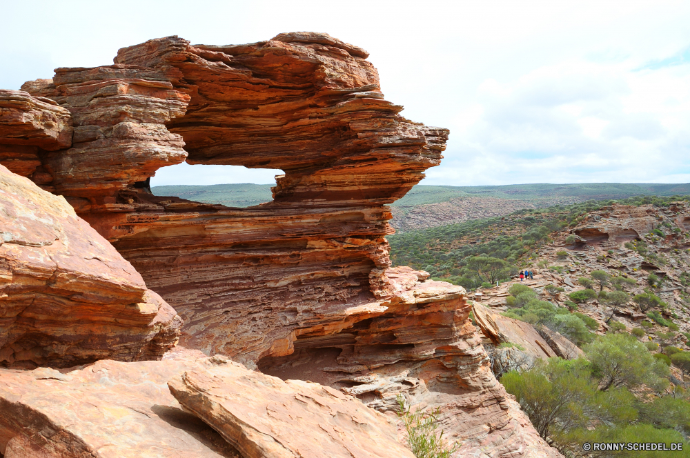 Kalbarri National Park Schlucht Klippe Fels Schlucht Tal geologische formation Landschaft Wüste Sandstein nationalen Park Reisen Stein Felsen Berg Geologie Tourismus Aushöhlung Himmel im freien natürliche depression Bildung landschaftlich Sand natürliche Cliff-Wohnung Szenerie Formationen Berge Wandern Wildnis Orange Sommer Südwesten Wohnung geologische im freien Landschaften Klippen Umgebung Gelände Wasser Tourist Urlaub Wahrzeichen Wolken trocken Wolke Gehäuse Bögen Arid Küste Baum Struktur Szene Meer Aussicht Bogen felsigen Fluss Extreme Abenteuer Küste Tag Straße Wunder Farbe Bereich Land Grand Westen majestätisch Steine Reise Ziel Strand Sonne Wanderweg Schichten Licht Ozean gelb Süden Hügel Platz horizontale Ufer niemand Staaten außerhalb Reiseziele Klima Bucht Braun Sonnenlicht canyon cliff rock ravine valley geological formation landscape desert sandstone national park travel stone rocks mountain geology tourism erosion sky outdoors natural depression formation scenic sand natural cliff dwelling scenery formations mountains hiking wilderness orange summer southwest dwelling geological outdoor scenics cliffs environment terrain water tourist vacation landmark clouds dry cloud housing arches arid coast tree structure scene sea vista arch rocky river extreme adventure coastline day road wonder color area land grand west majestic stones trip destination beach sun trail layers light ocean yellow south hill place horizontal shore nobody states outside destinations climate bay brown sunlight