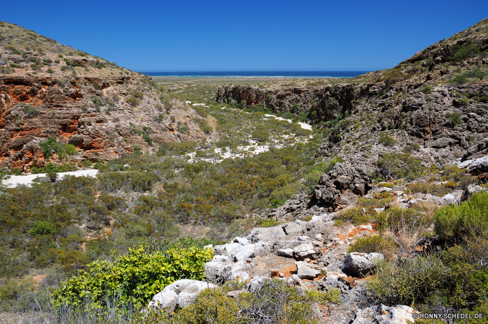 Cape Range National Park Berg Landschaft Berge Fels Himmel Reisen Wildnis Hochland landschaftlich Wasser Fluss Stein Tal Tourismus Baum Wolken Bereich Spitze Steigung Gras Schnee Wald Sommer Szenerie Felsen Hügel felsigen Park im freien geologische formation Aufstieg Linie Gletscher hoch im freien Schlucht Urlaub Wandern natürliche Panorama Umgebung Klippe natürliche depression nationalen Bäume Wolke Becken Alpen Alpine Alp Tag Hügel Schlucht natürliche Höhe sonnig Tourist Insel See Land Urlaub Landschaften Wild Steine Stream Ziel Straße vascular plant Entwicklung des ländlichen Wandern Szene Gelände Pflanze Busch Norden Abenteuer bewölkt Wüste ruhige Küste Sonnenlicht Vorgebirge Frühling Land mountain landscape mountains rock sky travel wilderness highland scenic water river stone valley tourism tree clouds range peak slope grass snow forest summer scenery rocks hill rocky park outdoor geological formation ascent line glacier high outdoors canyon vacation hiking natural panorama environment cliff natural depression national trees cloud basin alps alpine alp day hills ravine natural elevation sunny tourist island lake land holiday scenics wild stones stream destination road vascular plant rural trekking scene terrain plant bush north adventure cloudy desert tranquil coast sunlight promontory spring country