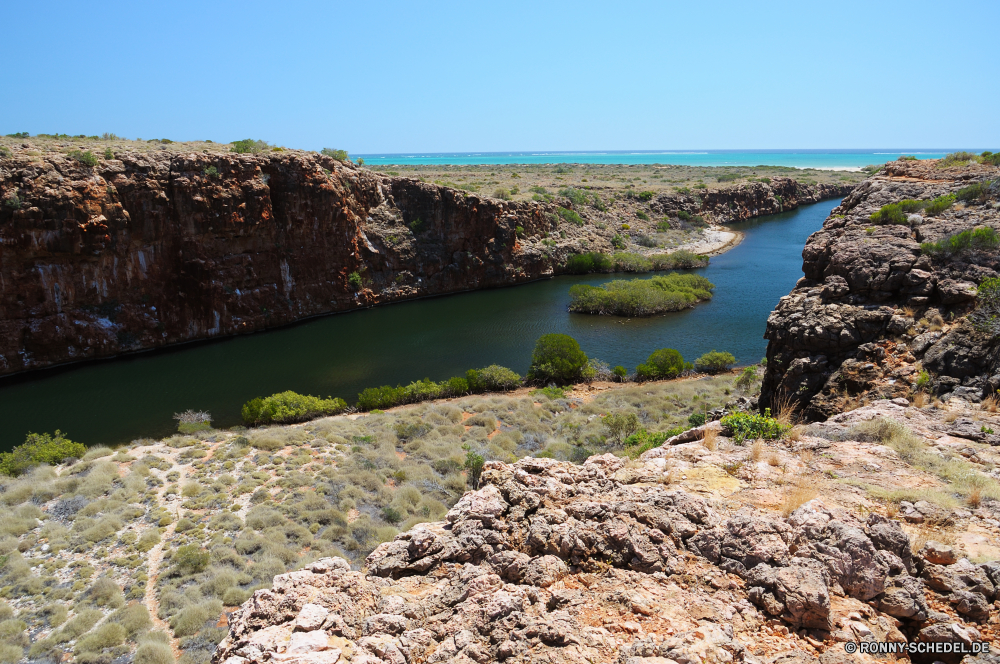 Cape Range National Park Meer Küste Wellenbrecher Ozean Barrier Küste Wasser Strand Fels Landschaft Küstenlinie Kap Ufer Reisen Klippe Obstruktion Himmel Vorgebirge Insel Urlaub Tourismus Felsen Stein natürliche Höhe Sommer Bucht geologische formation landschaftlich Berg Struktur seelandschaft Sonne Welle Urlaub felsigen Szenerie am Meer Sand Hügel Wellen Wolke Horizont im freien Baum Tourist Berge Klippen Küste im freien Entspannen Sie sich Szene Ziel Tropischer Wolken Wetter sonnig natürliche friedliche Surf Park Umgebung Süden Ruhe ruhige Gezeiten Sonnenlicht Lagune Wald Pazifik Paradies Resort Urlaub See Stadt Fluss Inseln Tag Landschaften Panorama Stadt Türkis England Urlaub sea coast breakwater ocean barrier coastline water beach rock landscape shoreline cape shore travel cliff obstruction sky promontory island vacation tourism rocks stone natural elevation summer bay geological formation scenic mountain structure seascape sun wave holiday rocky scenery seaside sand hill waves cloud horizon outdoors tree tourist mountains cliffs coastal outdoor relax scene destination tropical clouds weather sunny natural peaceful surf park environment south calm tranquil tide sunlight lagoon forest pacific paradise resort holidays lake city river islands day scenics panorama town turquoise england vacations