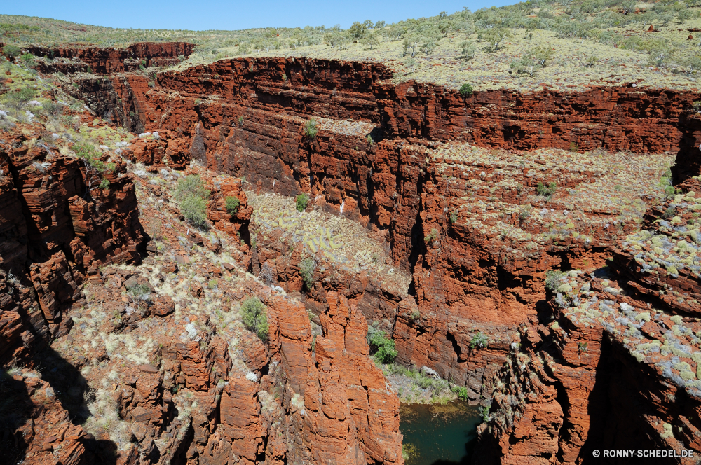 Karijini National Park Schlucht Schlucht Tal Fels Park nationalen Wüste Klippe natürliche depression Landschaft Berg Aushöhlung Geologie Reisen Felsen Berge landschaftlich Stein Grand Felge Himmel Tourismus im freien Südwesten Wandern Sand Wolken Bildung Sandstein Orange Wahrzeichen im freien Urlaub Tourist Baum Fluss Wunder Westen Abenteuer geologische Cliff-Wohnung Mesa Wohnung geologische formation Wildnis Szenerie Welt Süden trocken Klippen Aussicht natürliche Formationen Gehäuse Gelände Mauer Arid Extreme Erde Szene Ziel Wolke Hoodoo Plateau Sommer zeigen einzigartige Backstein bunte Farbe Prima Boden Wanderung Wanderweg außerhalb Struktur Land felsigen majestätisch Landschaften Hügel Denkmal Umgebung Sonnenuntergang Baumaterial canyon ravine valley rock park national desert cliff natural depression landscape mountain erosion geology travel rocks mountains scenic stone grand rim sky tourism outdoors southwest hiking sand clouds formation sandstone orange landmark outdoor vacation tourist tree river wonder west adventure geological cliff dwelling mesa dwelling geological formation wilderness scenery world south dry cliffs vista natural formations housing terrain wall arid extreme earth scene destination cloud hoodoo plateau summer point unique brick colorful color awesome soil hike trail outside structure land rocky majestic scenics hill monument environment sunset building material