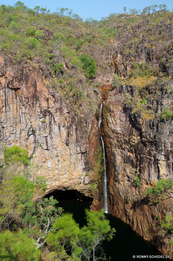 Litchfield National Park Klippe geologische formation Baum Landschaft Fels Park Berg Wald Fluss Schlucht nationalen Stein Reisen woody plant Berge Tal landschaftlich Felsen im freien Wildnis Tourismus Wasser Wüste Bäume vascular plant Himmel Wandern Szenerie Aushöhlung Urlaub im freien Geologie Pflanze felsigen Abenteuer Hölzer Sandstein Sommer natürliche Südwesten Umgebung Wasserfall geologische Kiefer Tourist Bildung Spitze Stream Reise Hügel Wolken Grand See Land Felge Creek Wanderung Aussicht Westen Schlucht Sand Szene Orange Wunder Bewuchs Ziel Strömung Belaubung fallen ruhige Straße nass Gras hoch Busch Bereich Süden alt Ökologie Wahrzeichen Bereich Herbst Klippen Antike Blatt Kofferraum außerhalb tief fließende Frieden Farbe Farben Saison cliff geological formation tree landscape rock park mountain forest river canyon national stone travel woody plant mountains valley scenic rocks outdoors wilderness tourism water desert trees vascular plant sky hiking scenery erosion vacation outdoor geology plant rocky adventure woods sandstone summer natural southwest environment waterfall geological pine tourist formation peak stream trip hill clouds grand lake land rim creek hike vista west ravine sand scene orange wonder vegetation destination flow foliage fall tranquil road wet grass high bush area south old ecology landmark range autumn cliffs ancient leaf trunk outside deep flowing peace color colors season